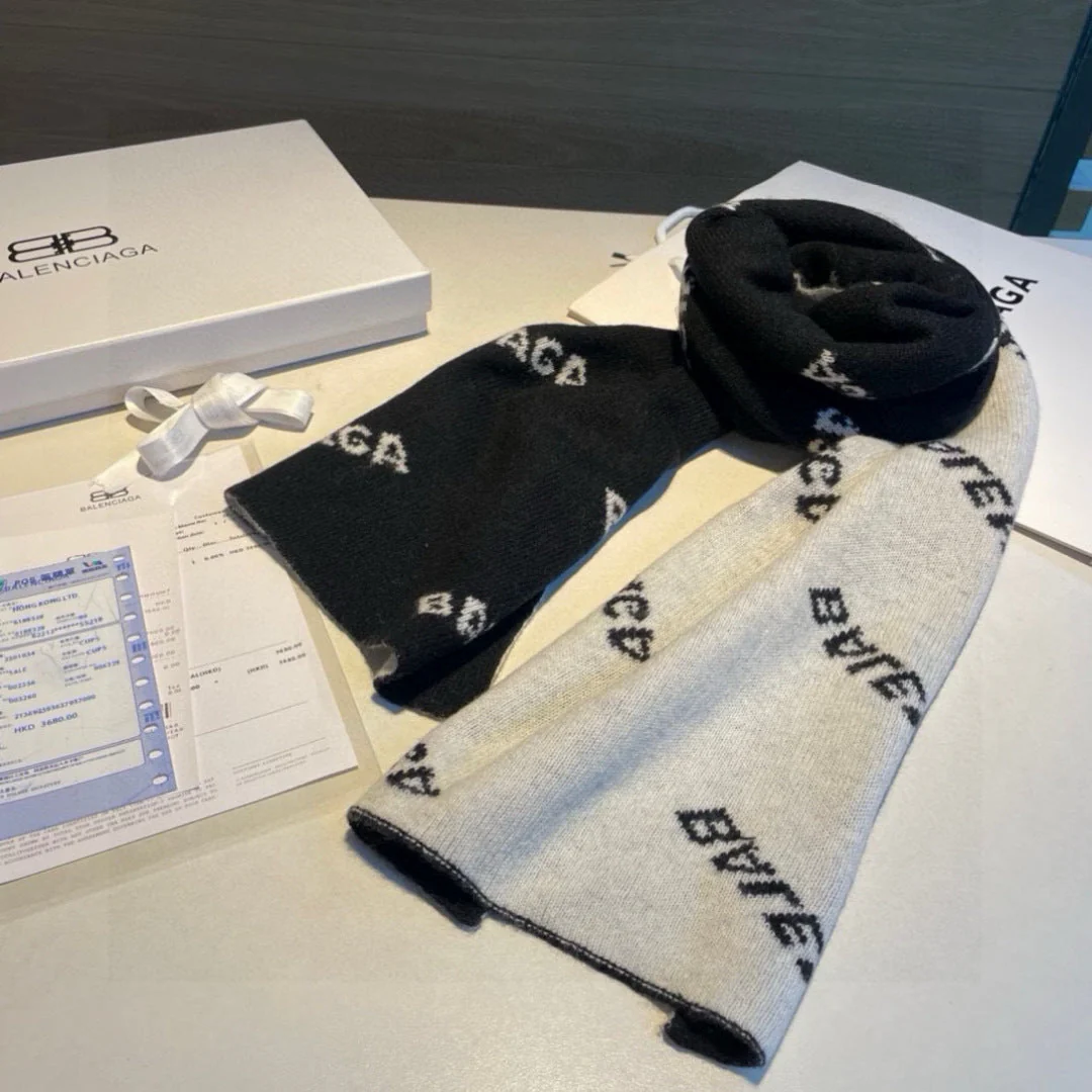 25 new cashmere scarves