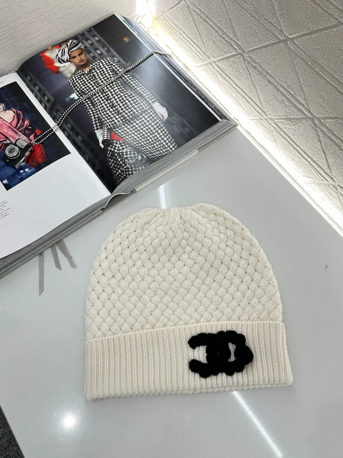Double C logo cashmere knitted hat