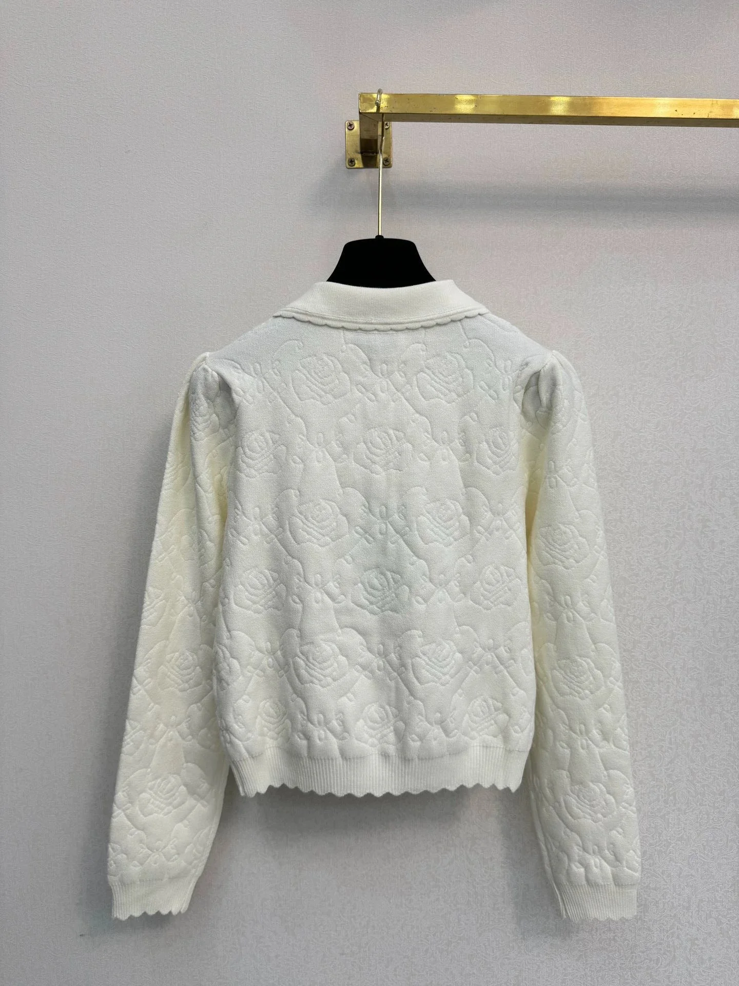 White knitted cardigan