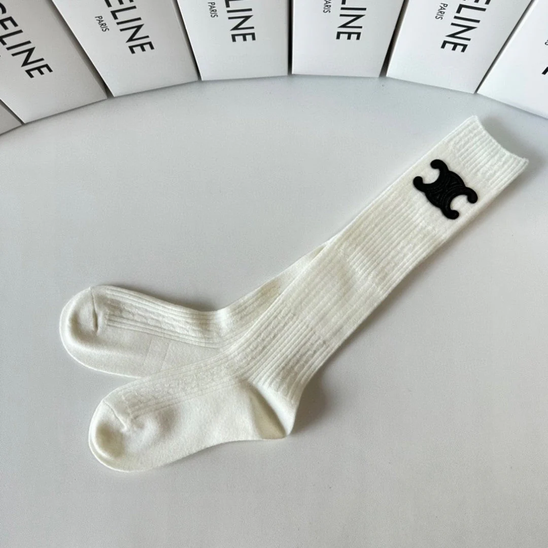 New double-needle cashmere socks