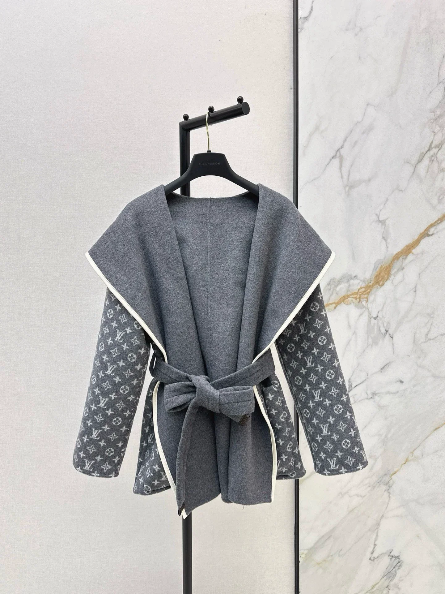 Lao Hua hooded double-sided nylon jacket