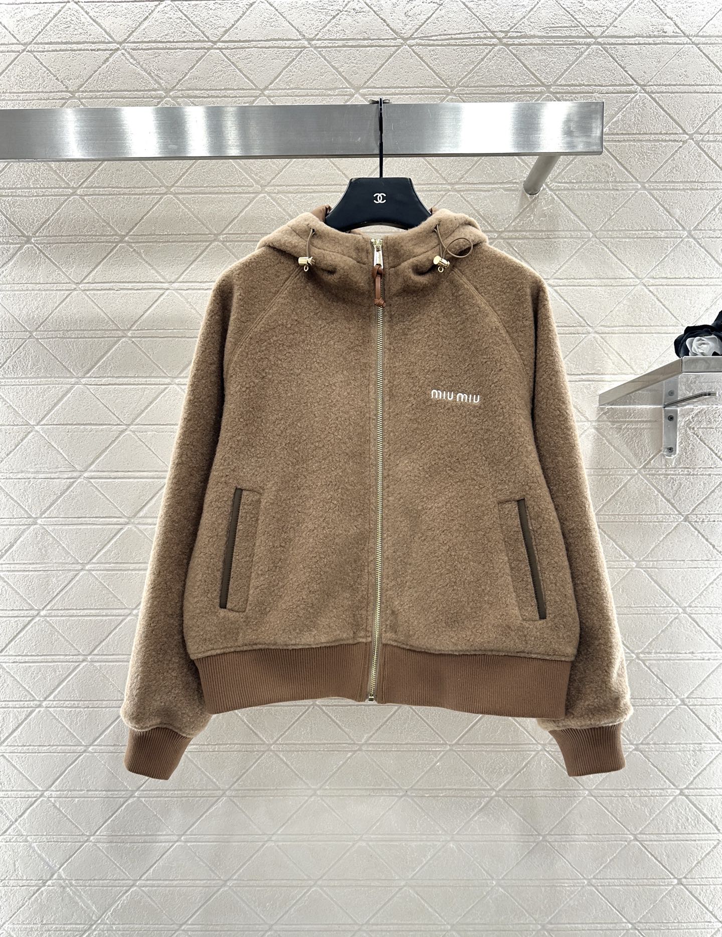 Hooded drawstring lambhair zipper jacket