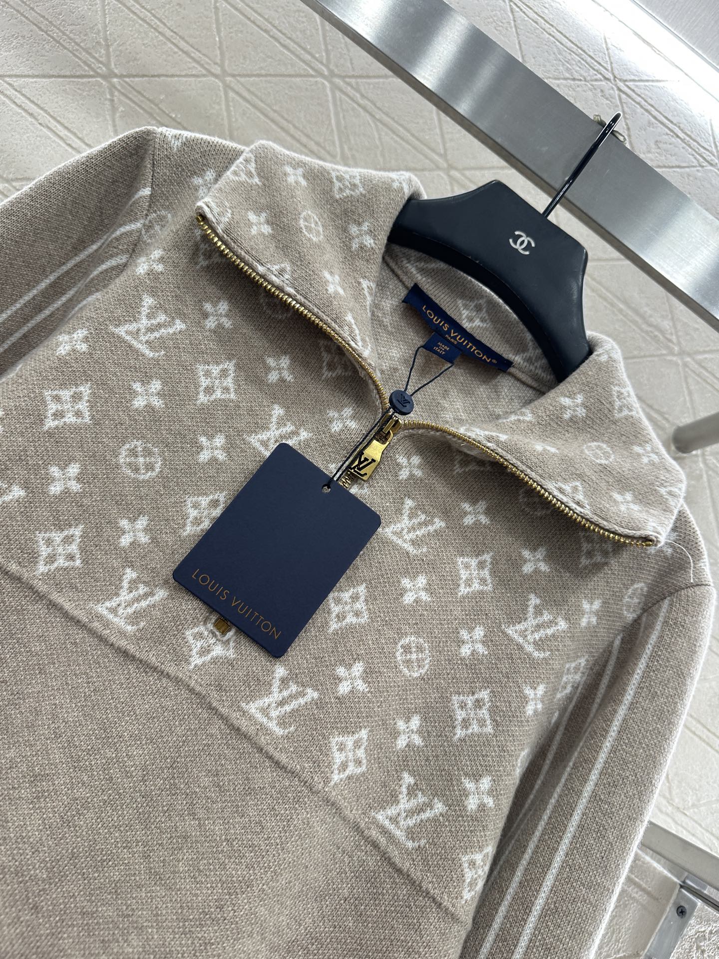 Collar Splicing Jacquard Knitted Top