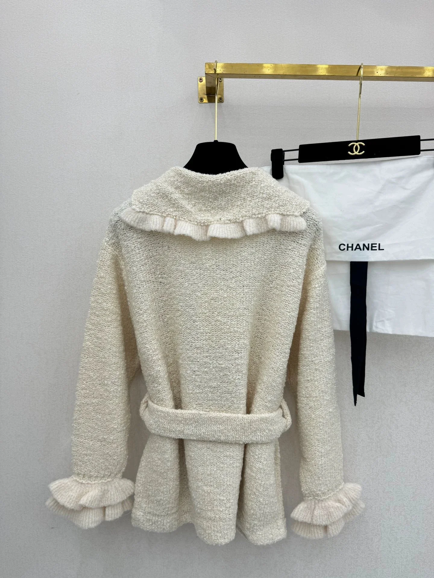 Black fungus edge knitted cardigan