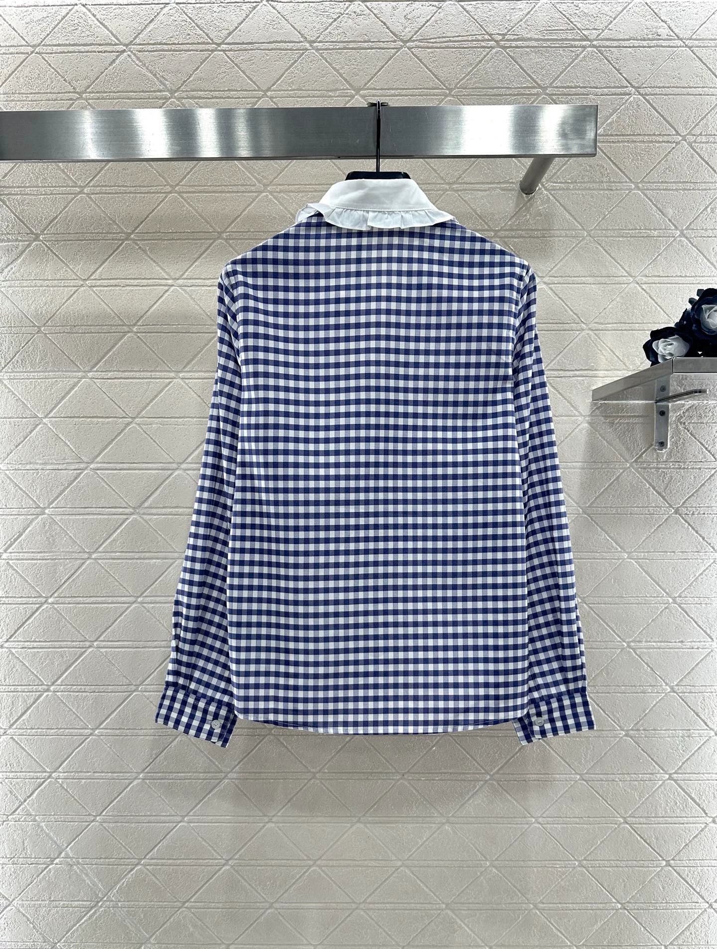 Lace collar blue and white checkered shirt
