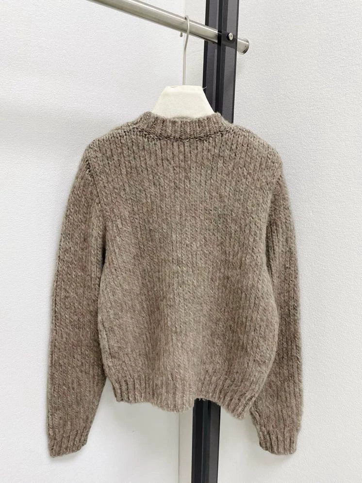 Pit striped hem sweater