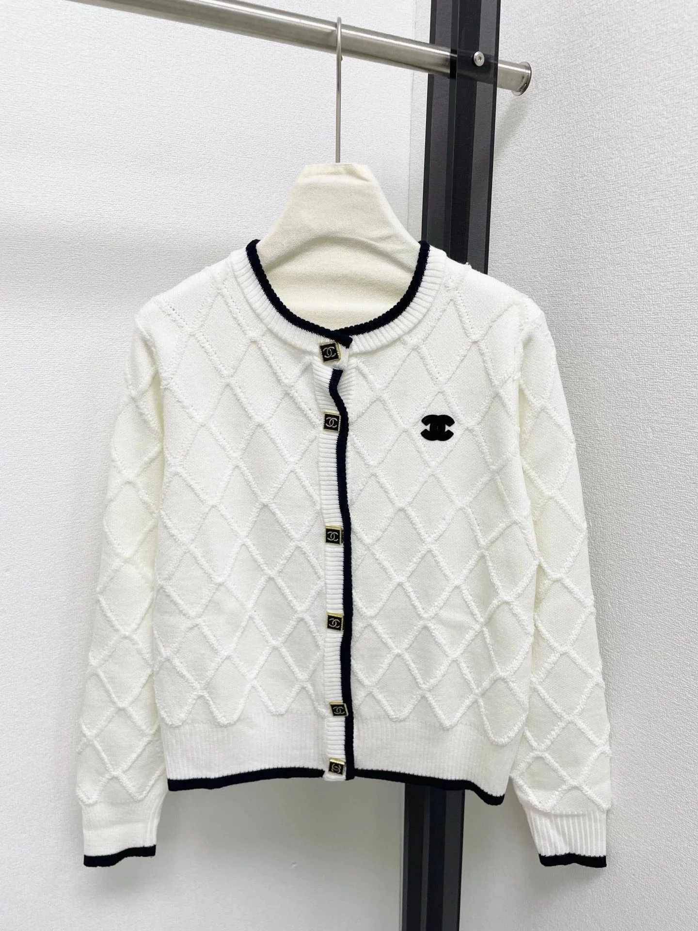 Lingge Knitted Cardigan