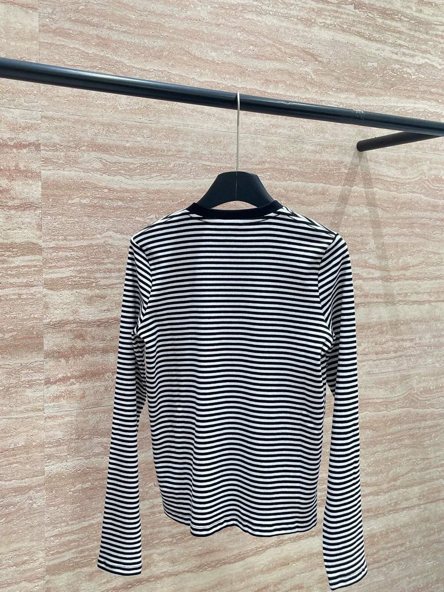 25fw Contrast striped long sleeved knitted sweater (vintage series)