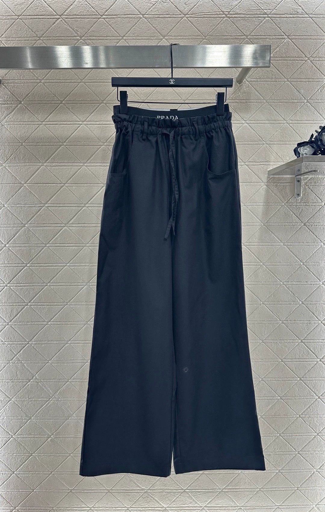 Splicing contrasting ribbon wide leg pants