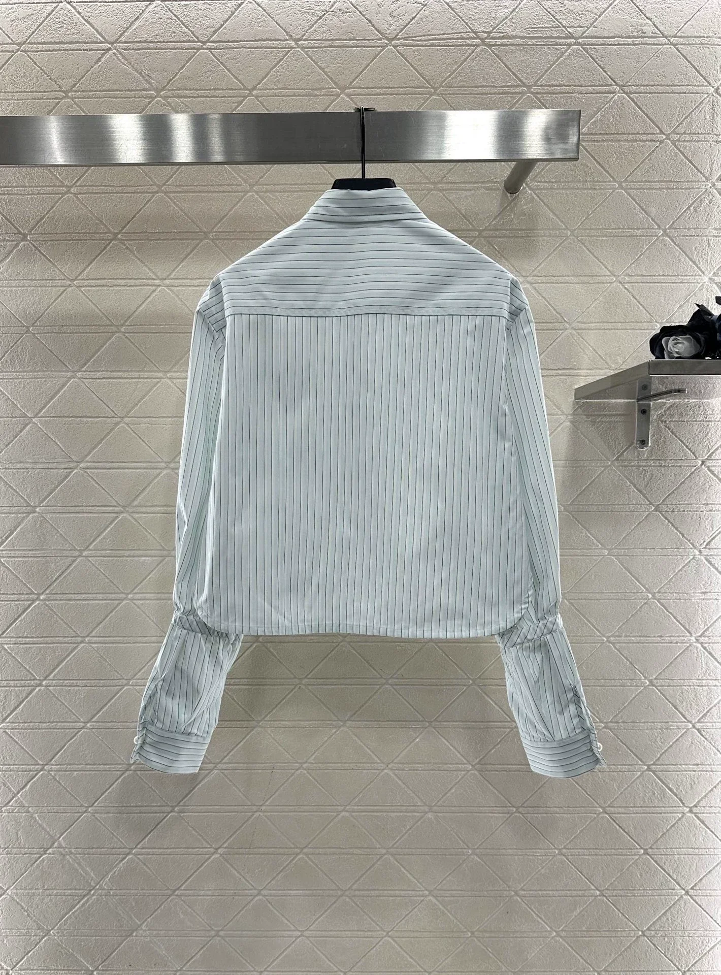 Short striped drawstring sleeve shirt