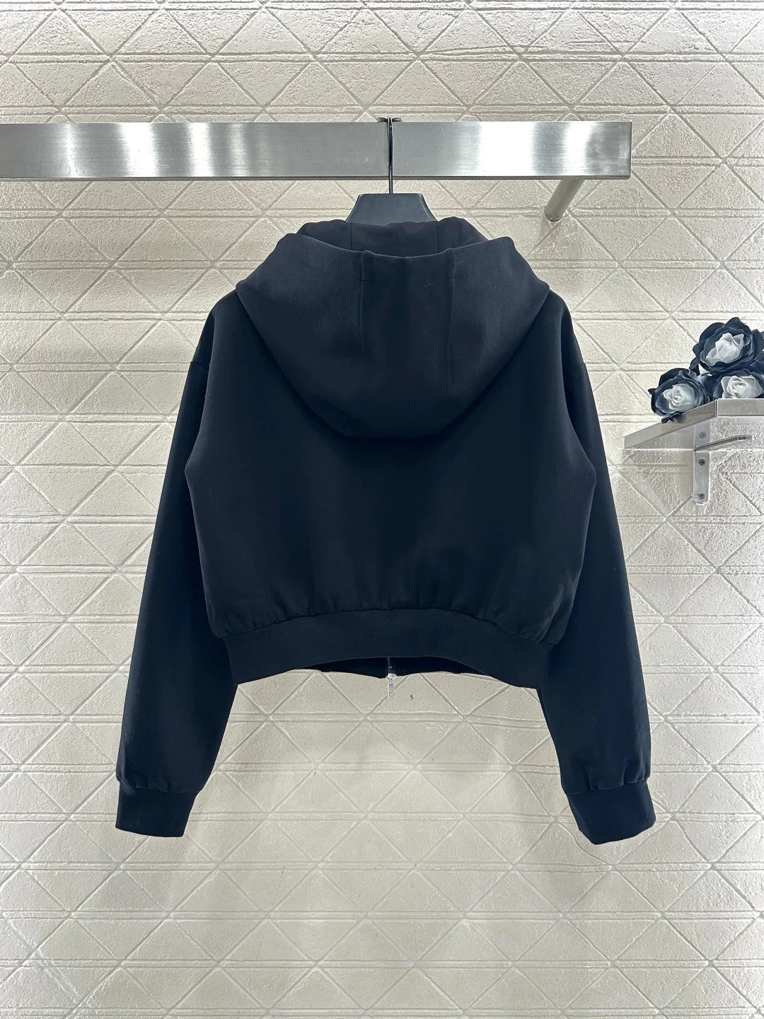 Hooded drawstring zipper jacket