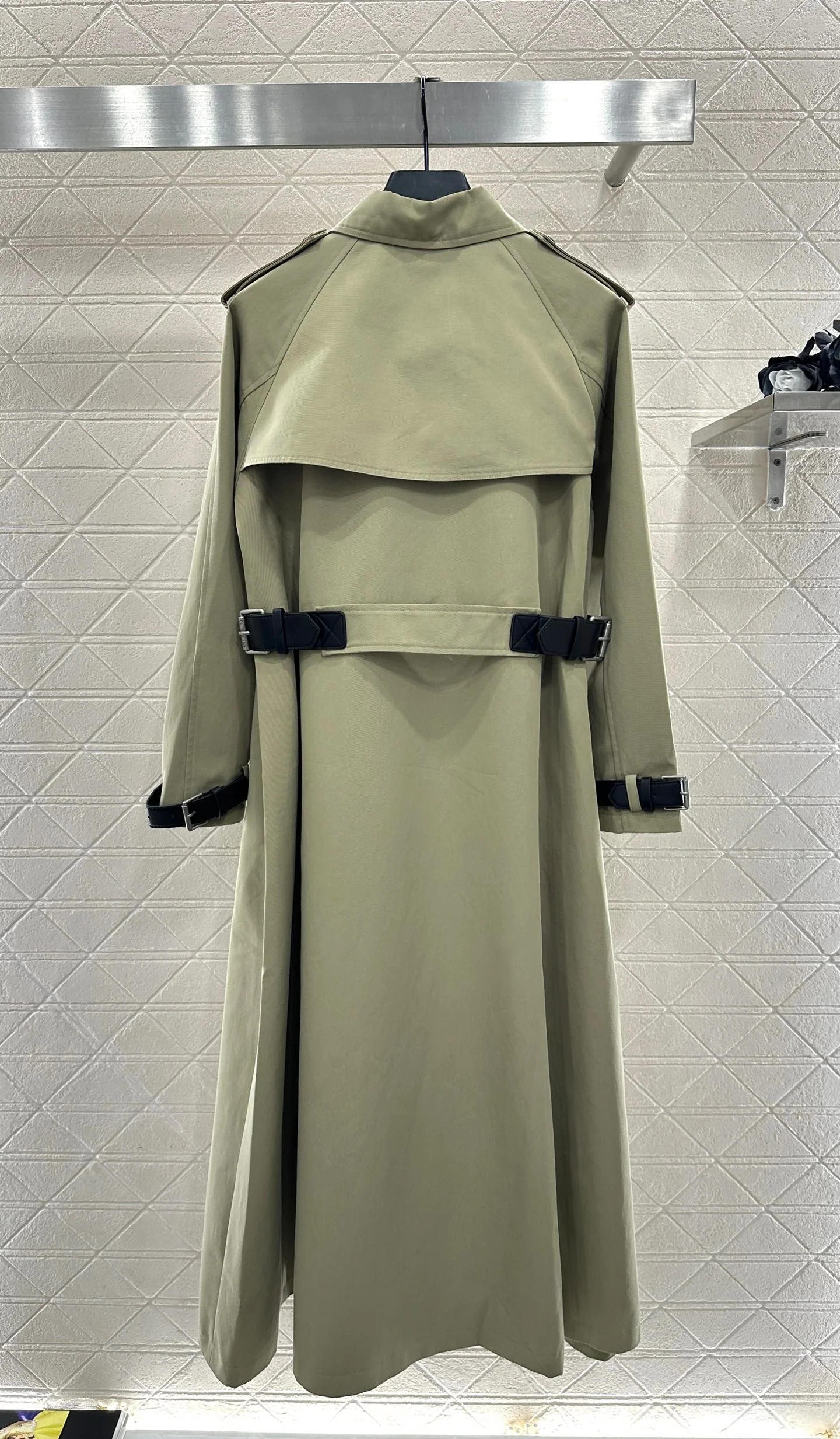 Leather buckle long trench coat