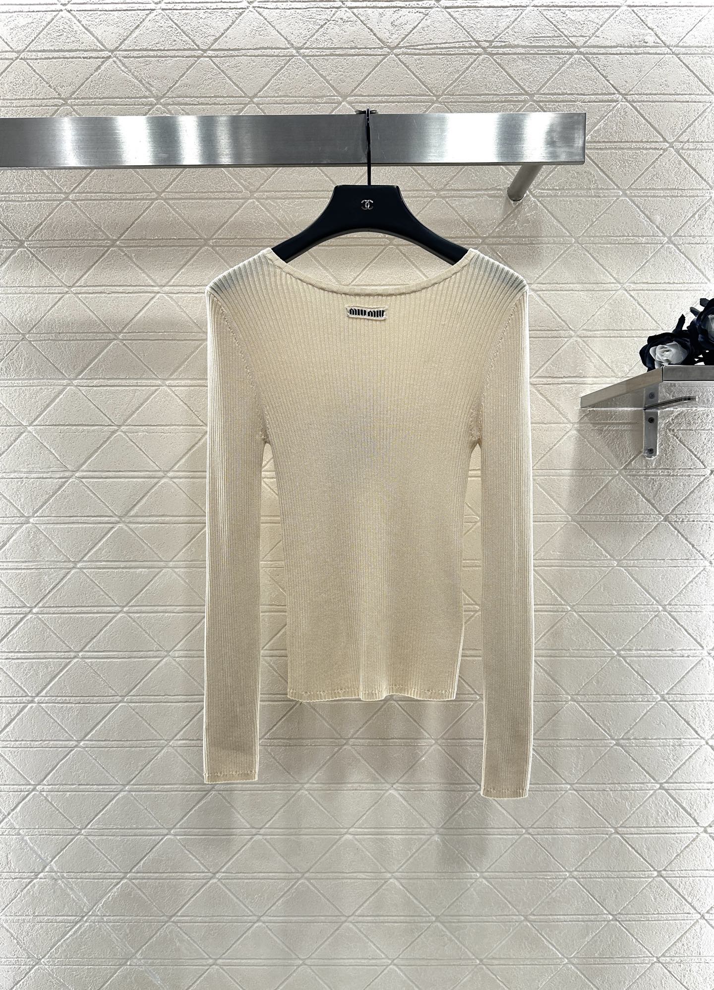 Slim fit base striped knitted long sleeved shirt