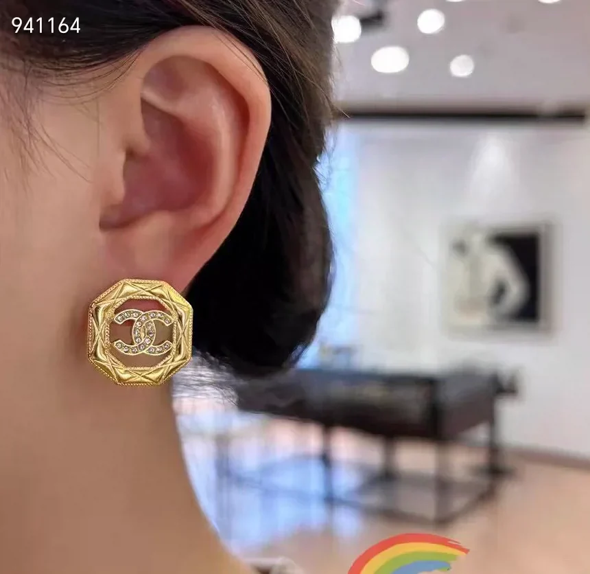 Wind square octagonal hollow gold