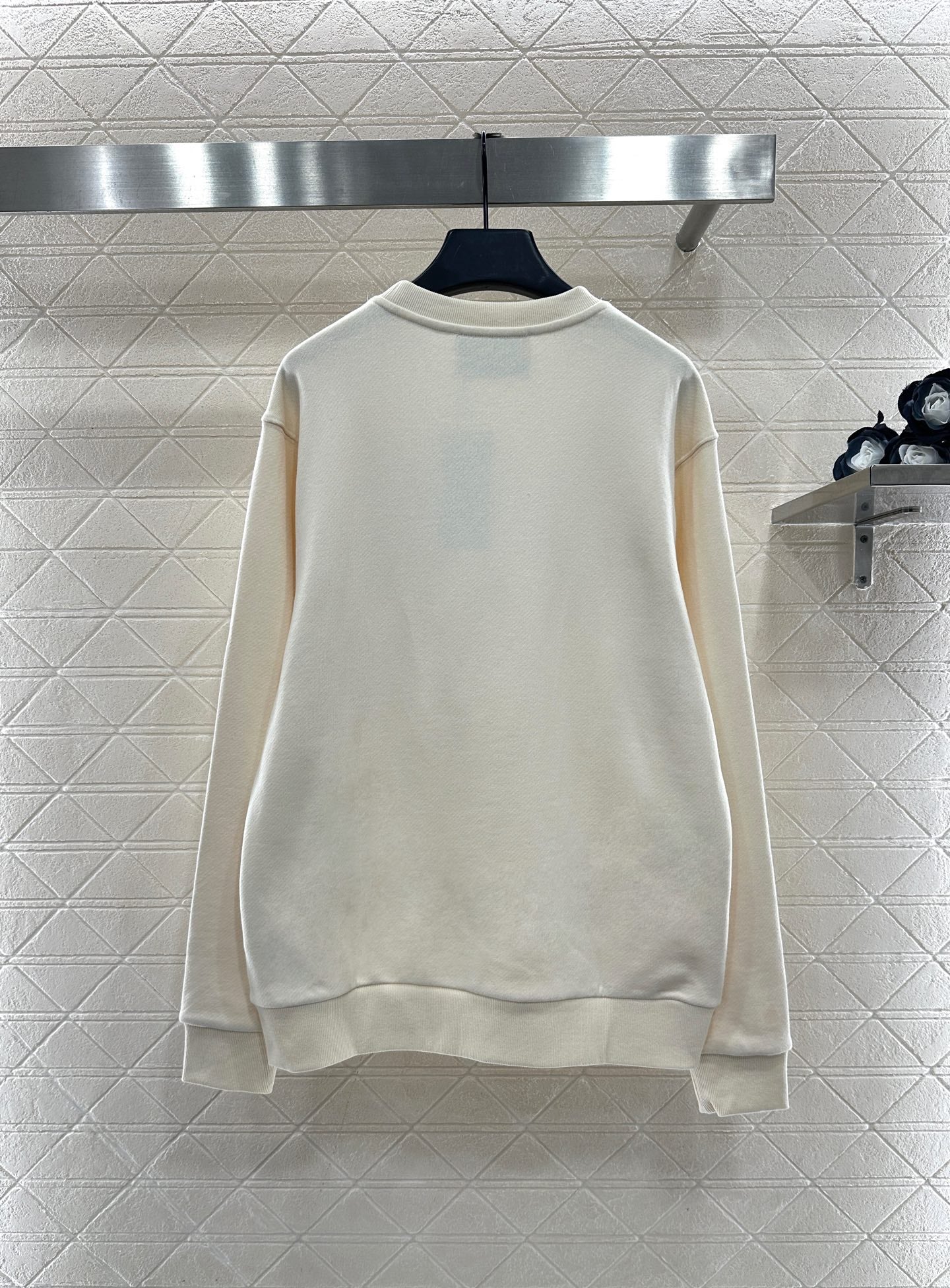 Color blocking letter round neck hoodie