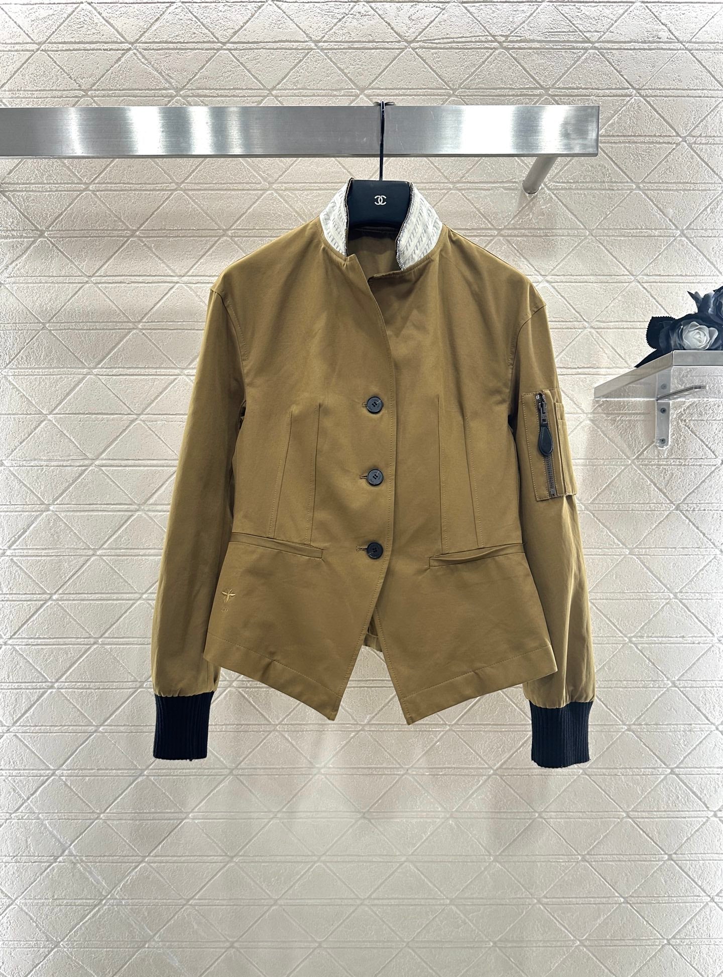 Pocket stand up collar jacket