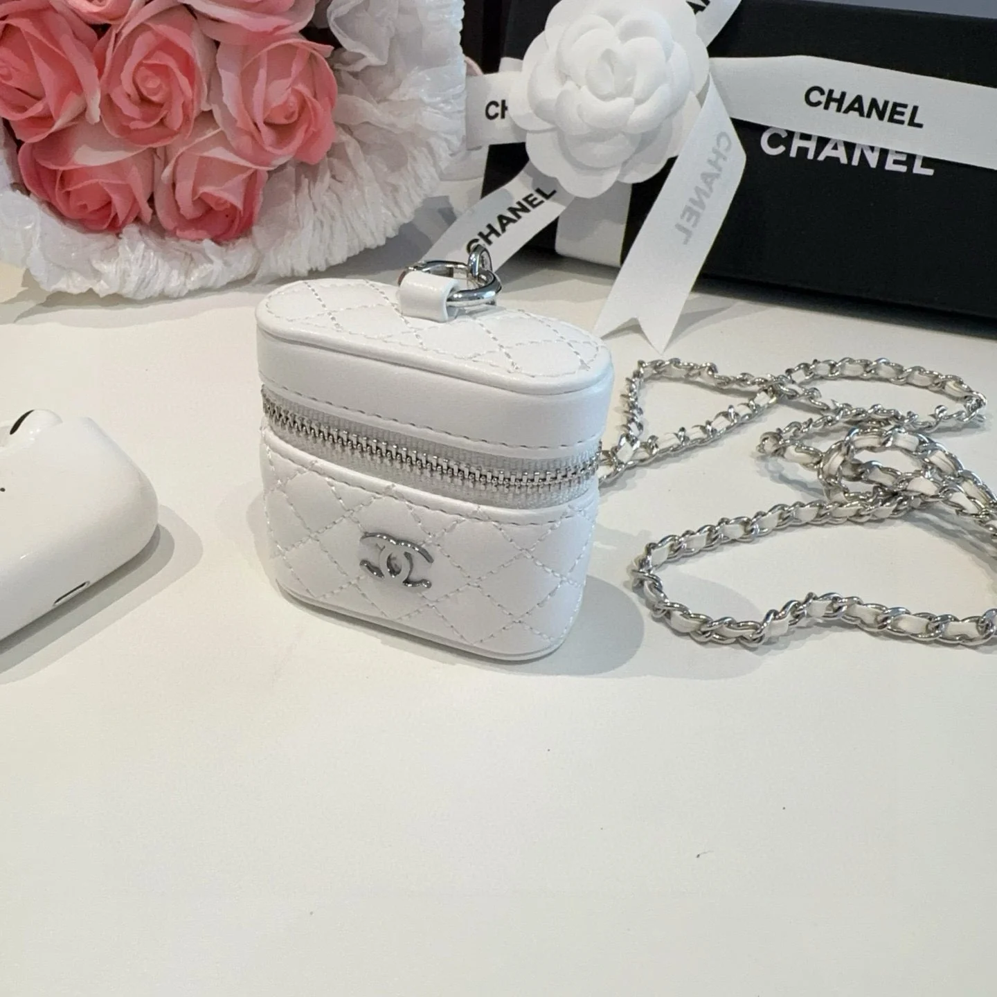 Mini crossbody earphone bag