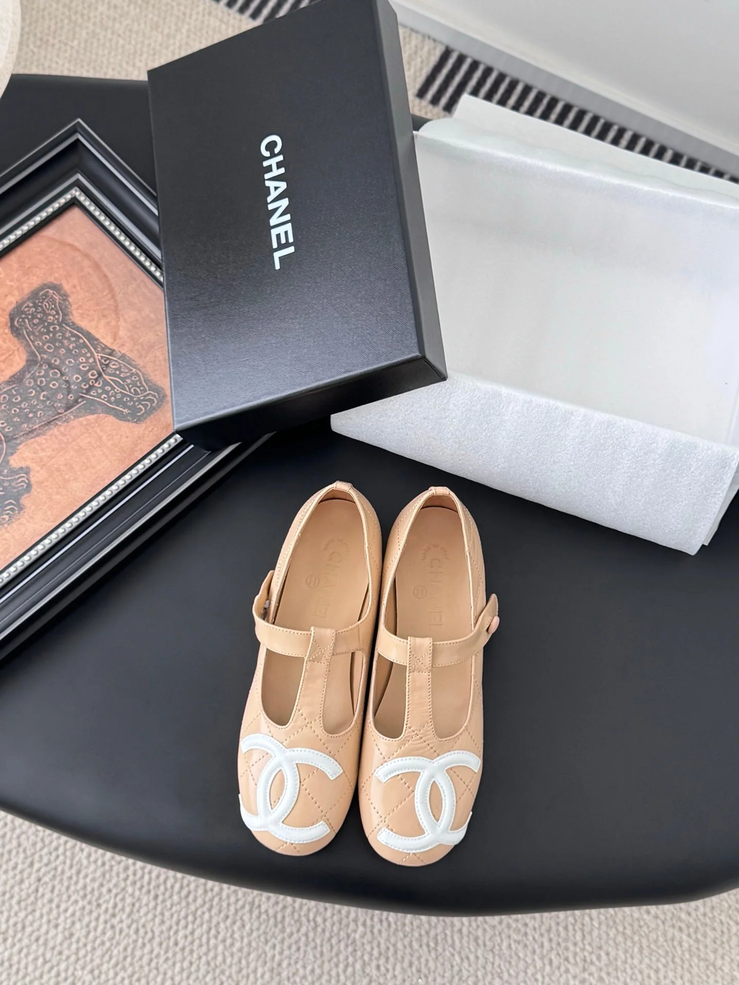 25 Vintage vintage series flat shoes