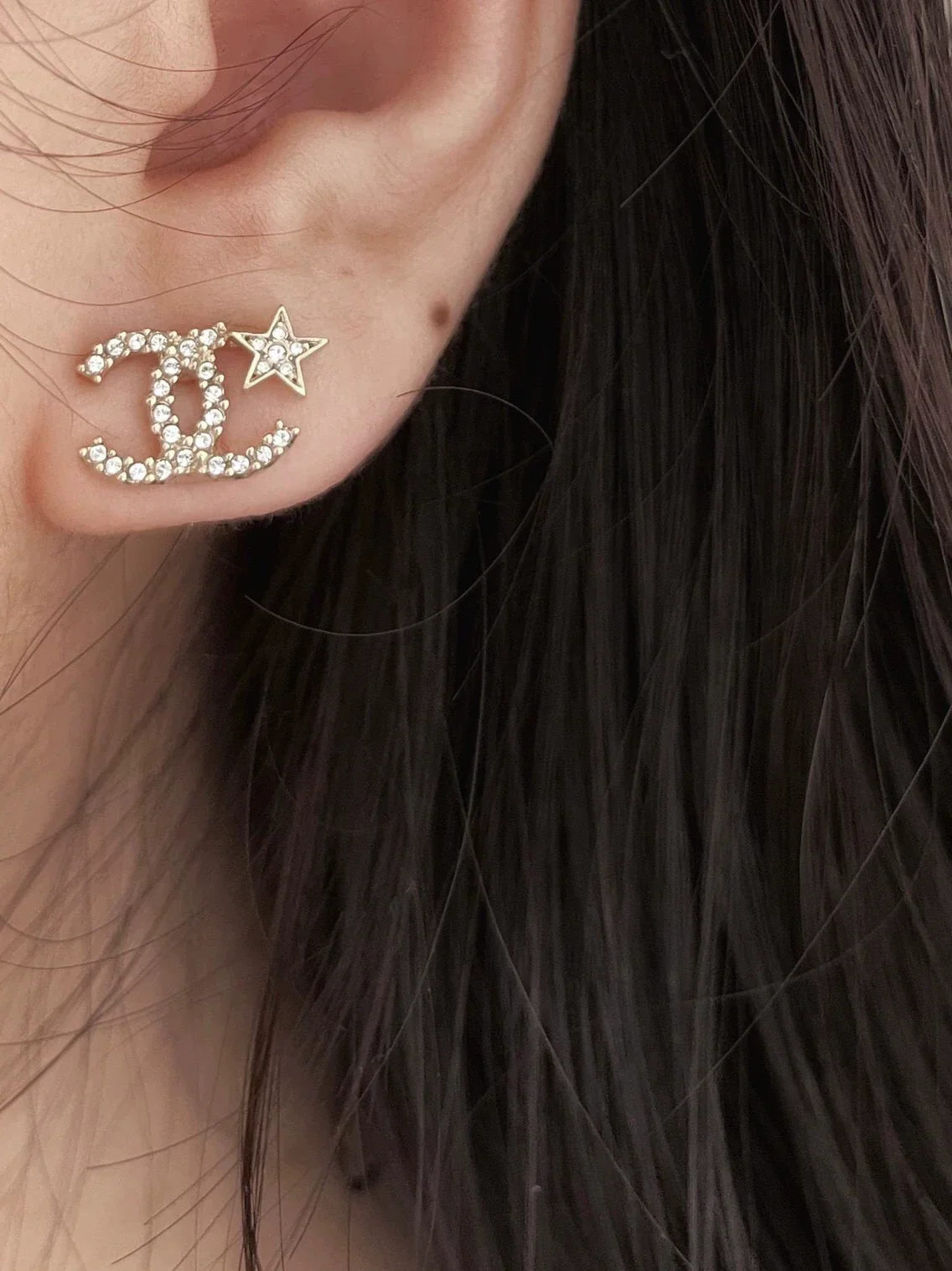 Double C-ear studs