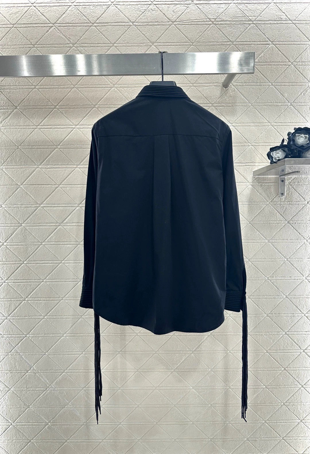 Artistic collar button tassel long sleeved shirt