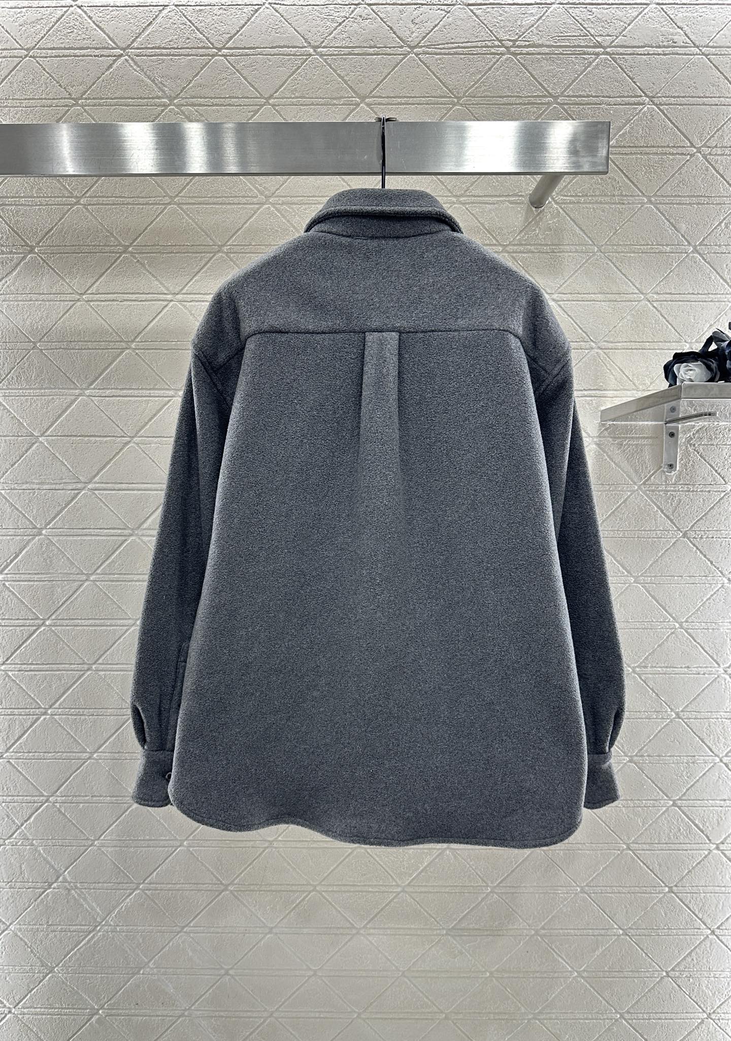 Collared wool cardigan