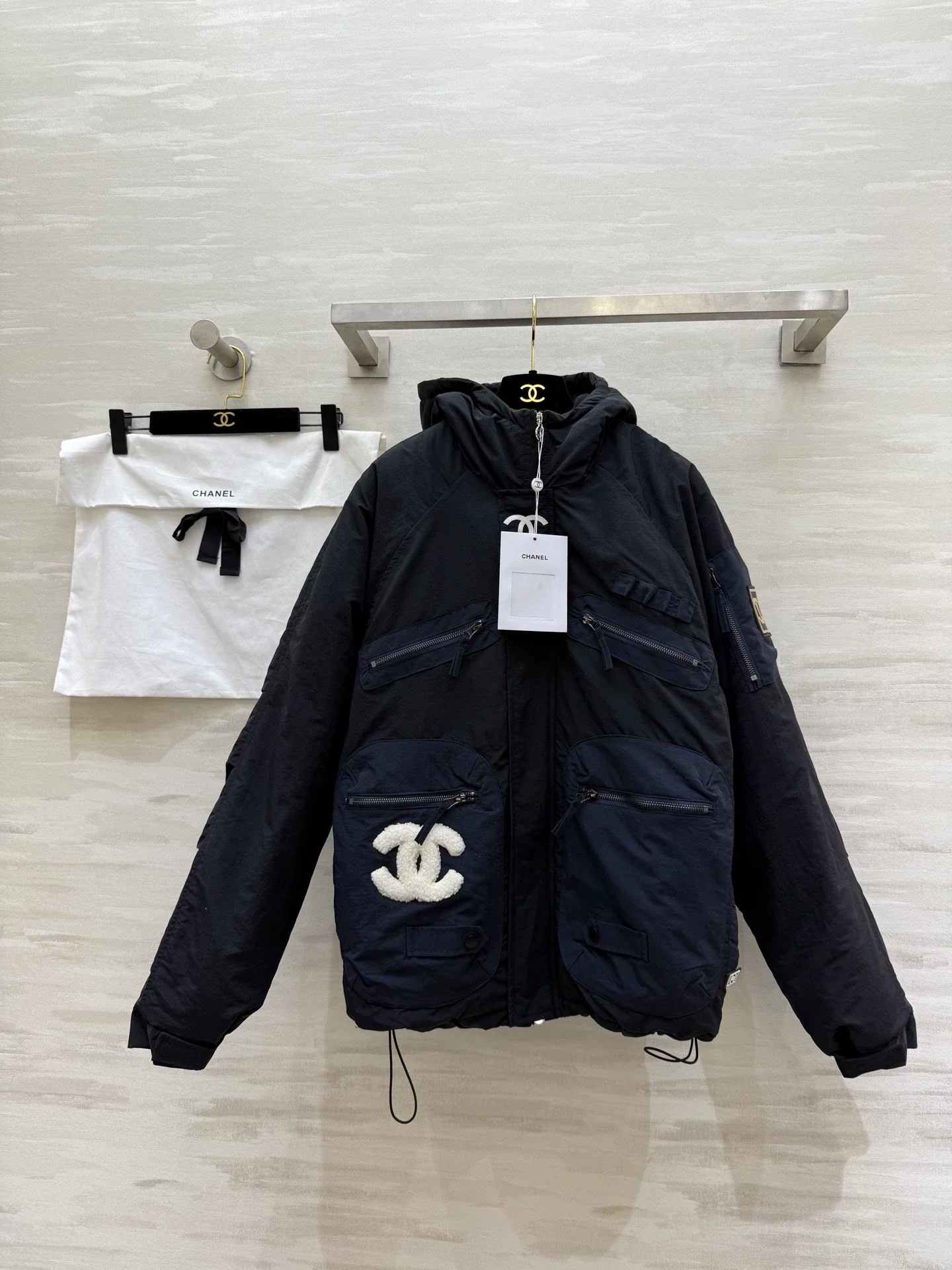 Hooded design with down and cotton jacket