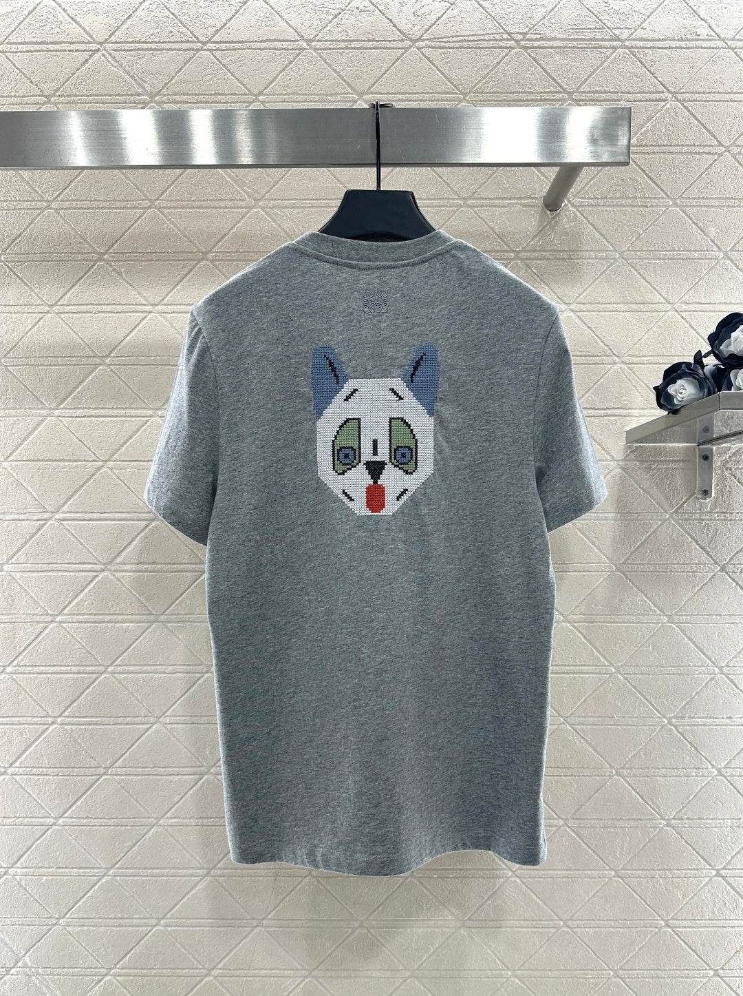 Embroidered round neck cat short-sleeved shirt