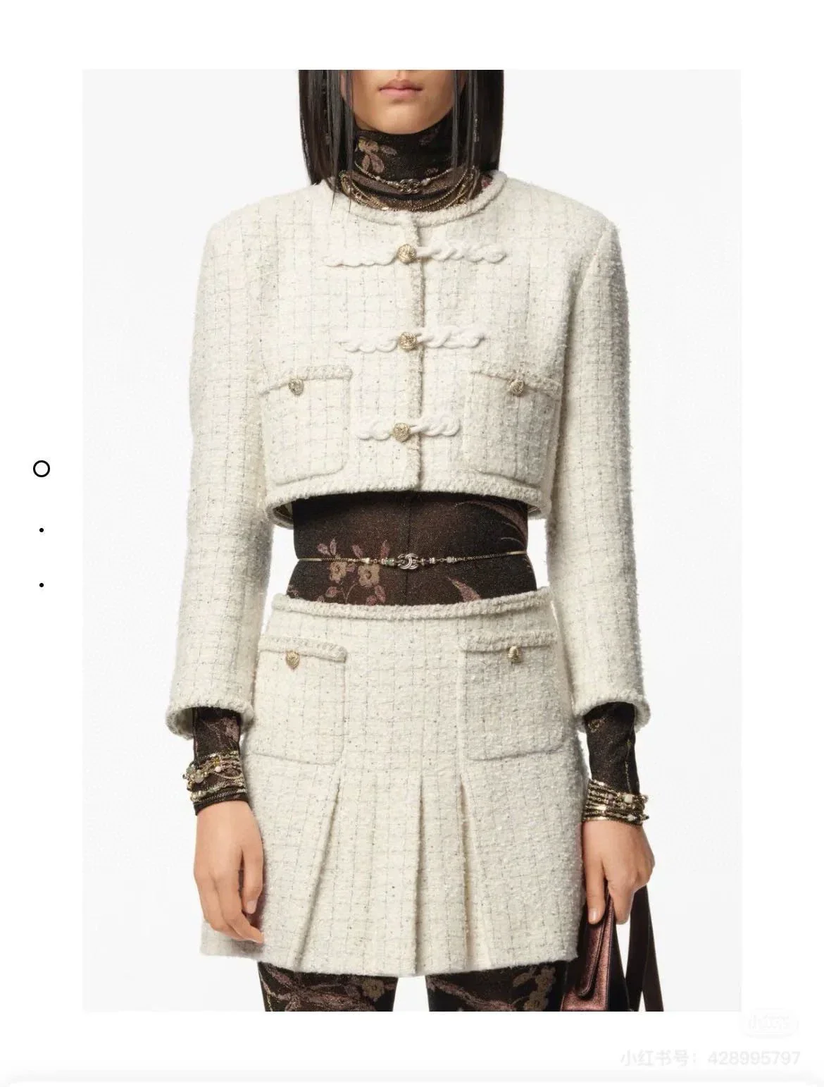 Chinese style buckle set