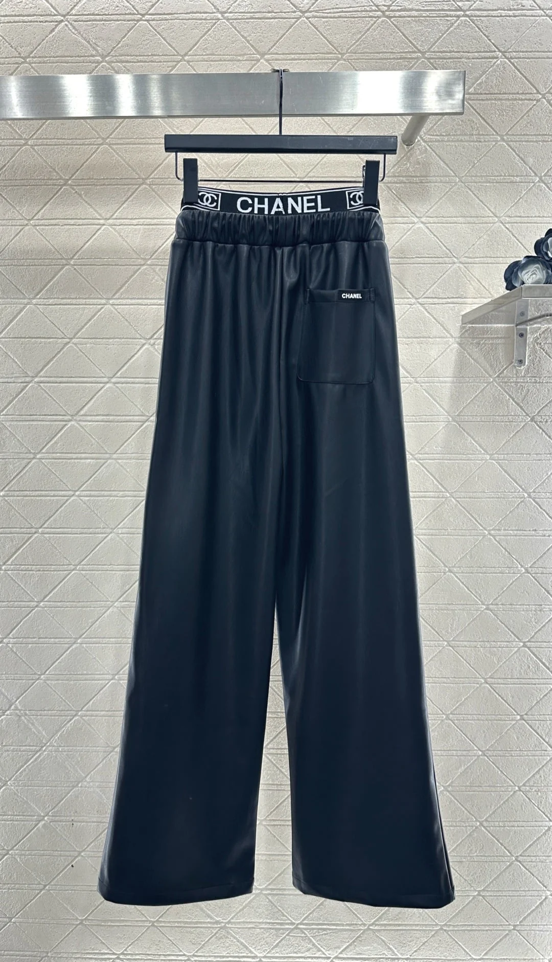 Ribbon drawstring wide leg leather pants