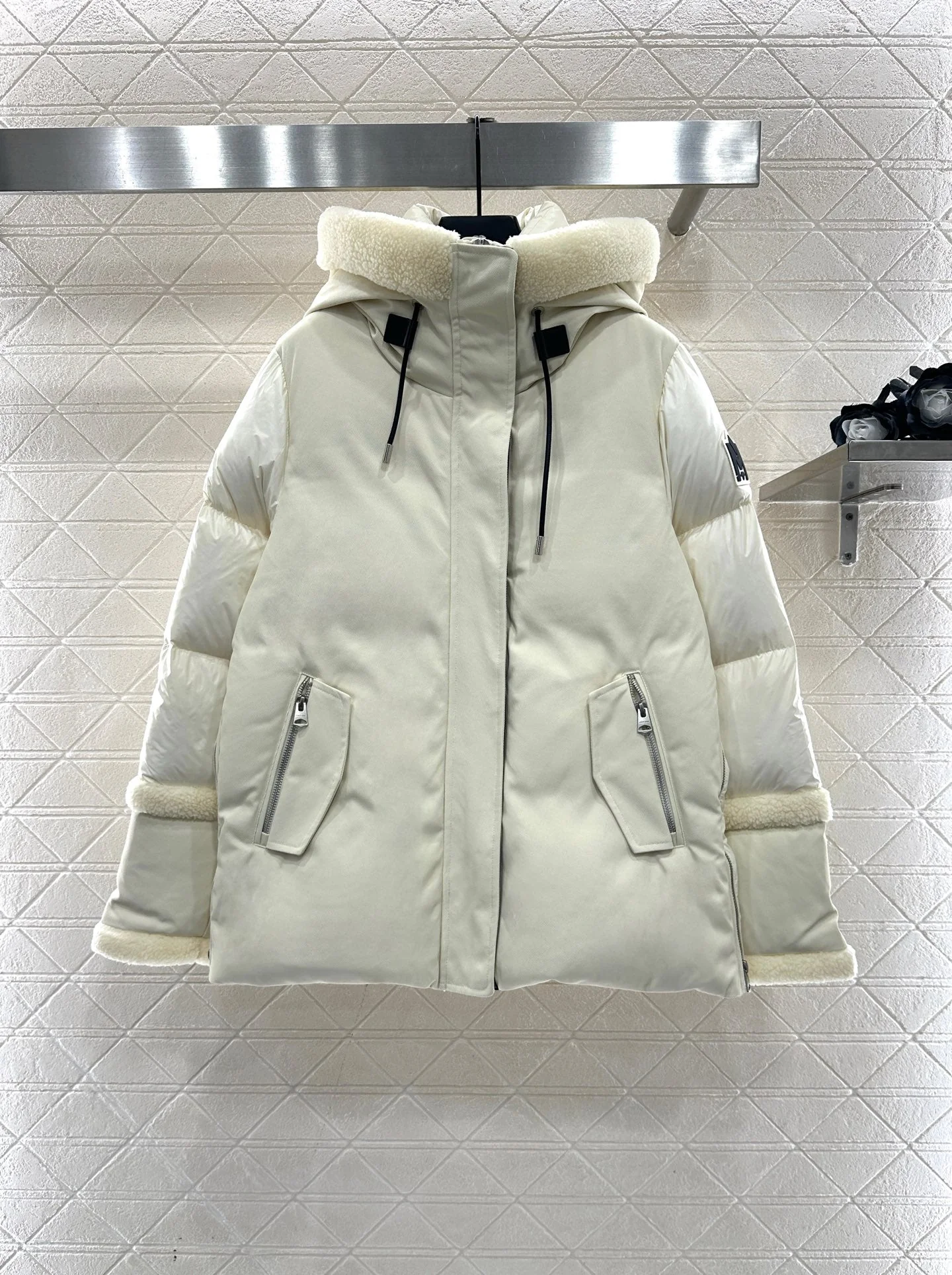 Split fake two-piece down jacket