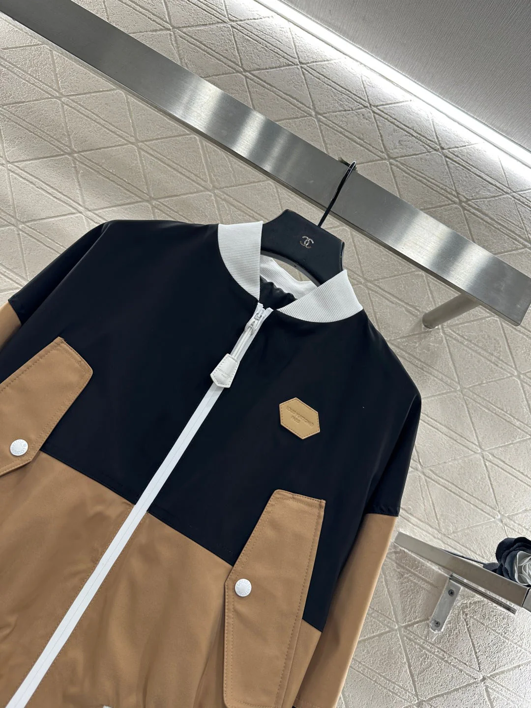 color-blocking jacket