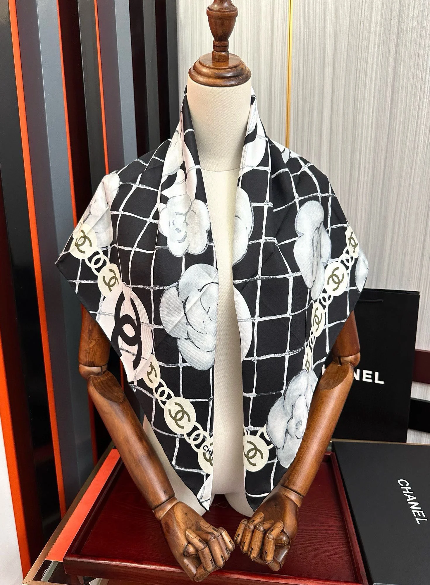 Camellia Series Tri-color Silk Scarf