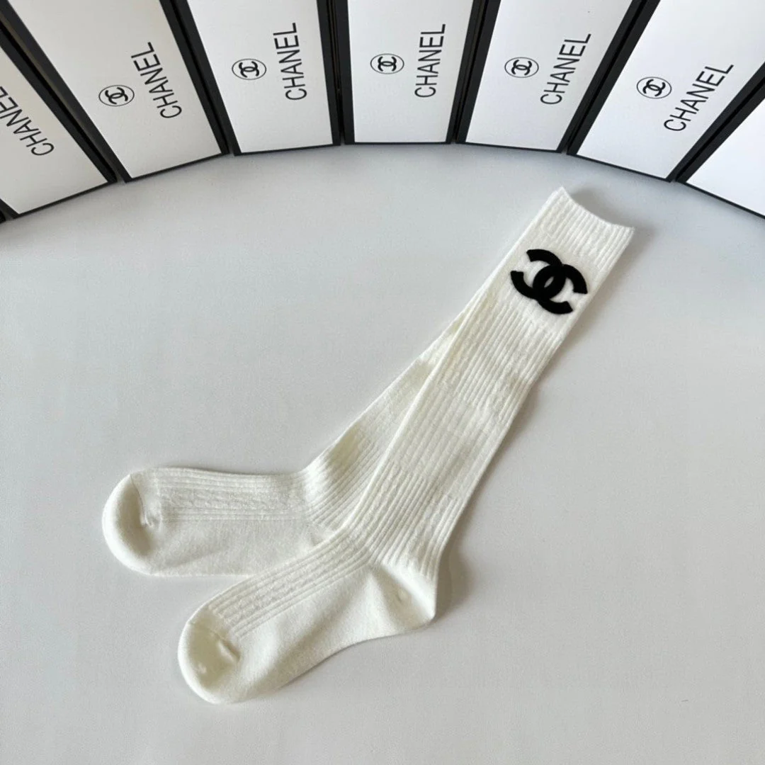 New double-needle cashmere socks