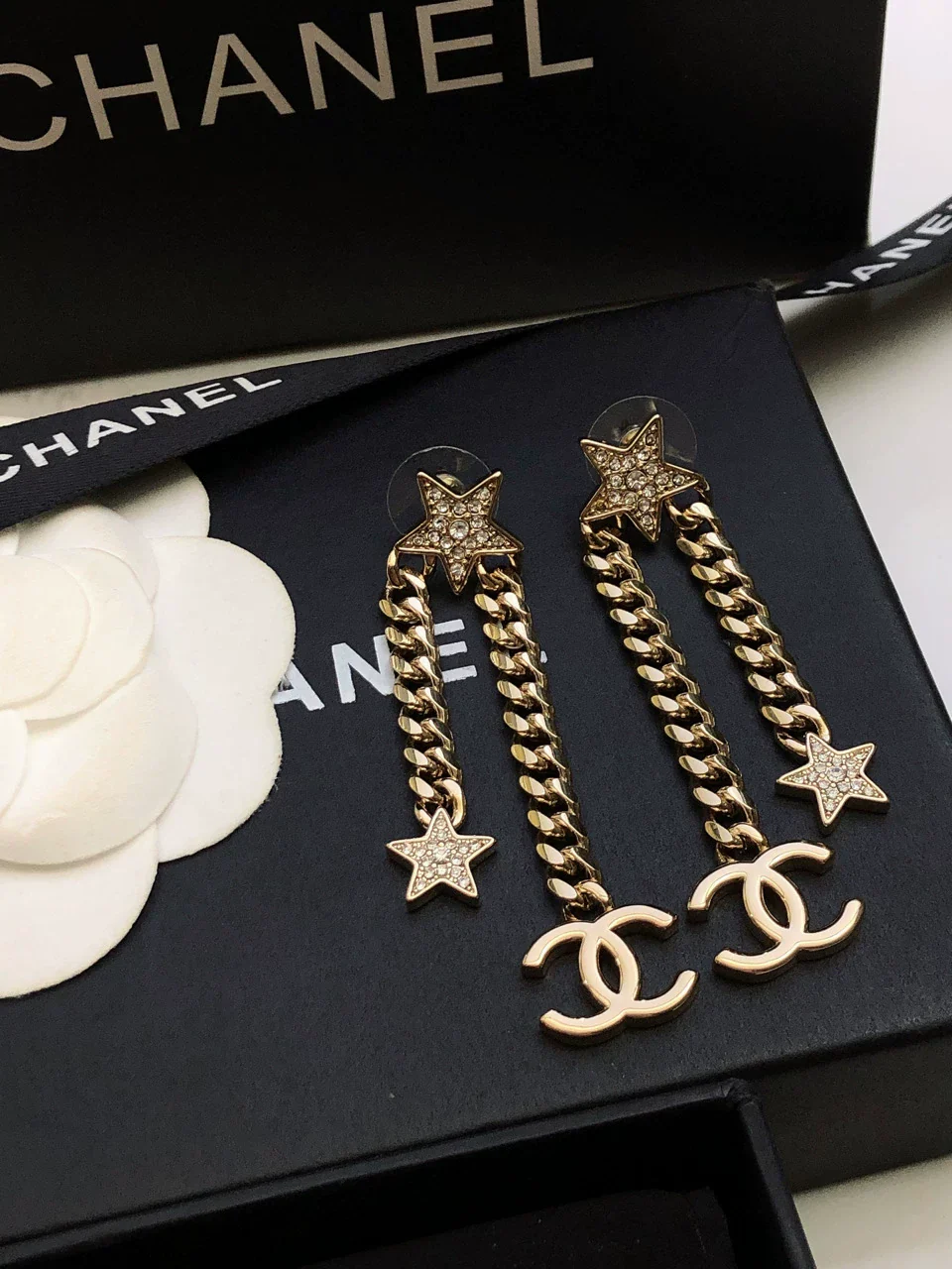 Star chain tassel earrings