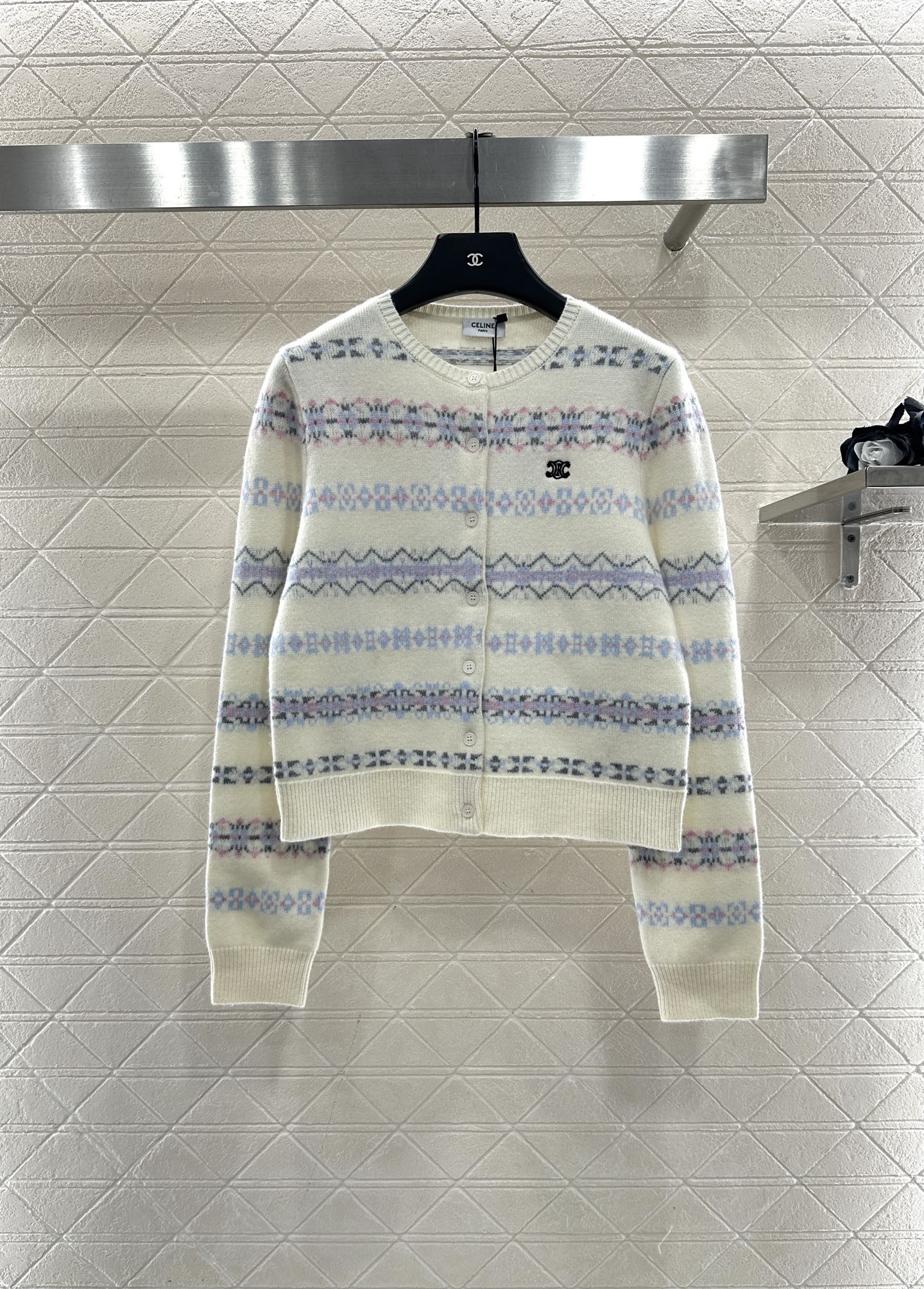 Round neck knitted snowflake striped cardigan