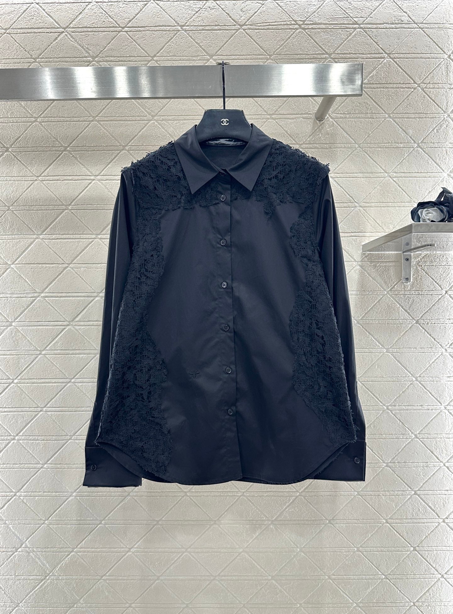 Solid color lace shirt