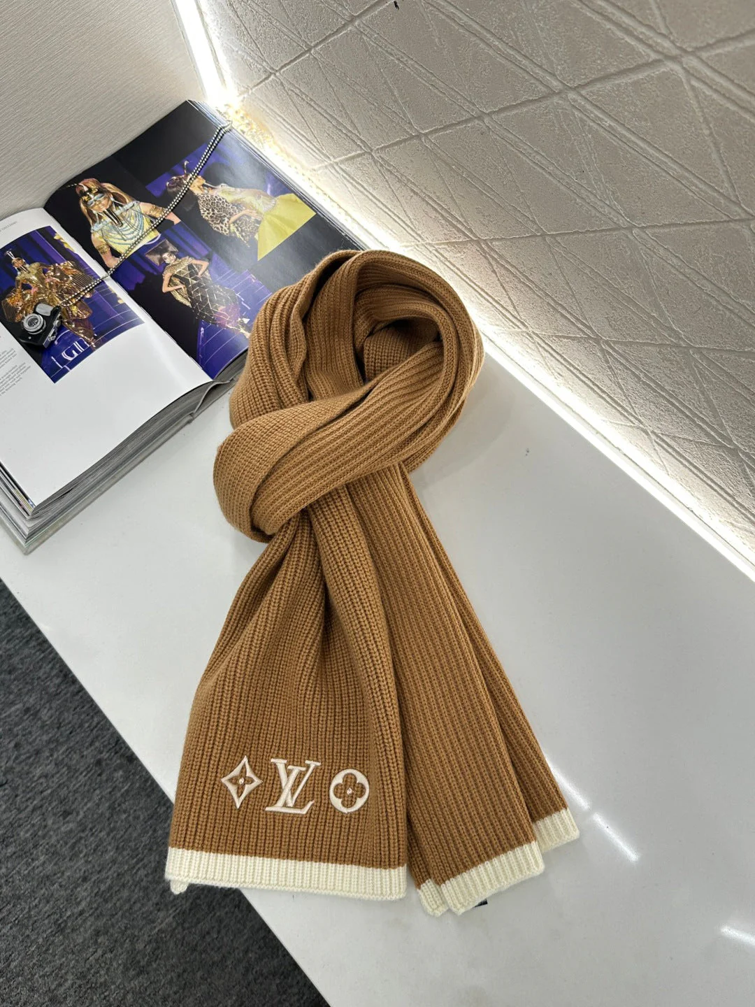 Letter logo cashmere scarf