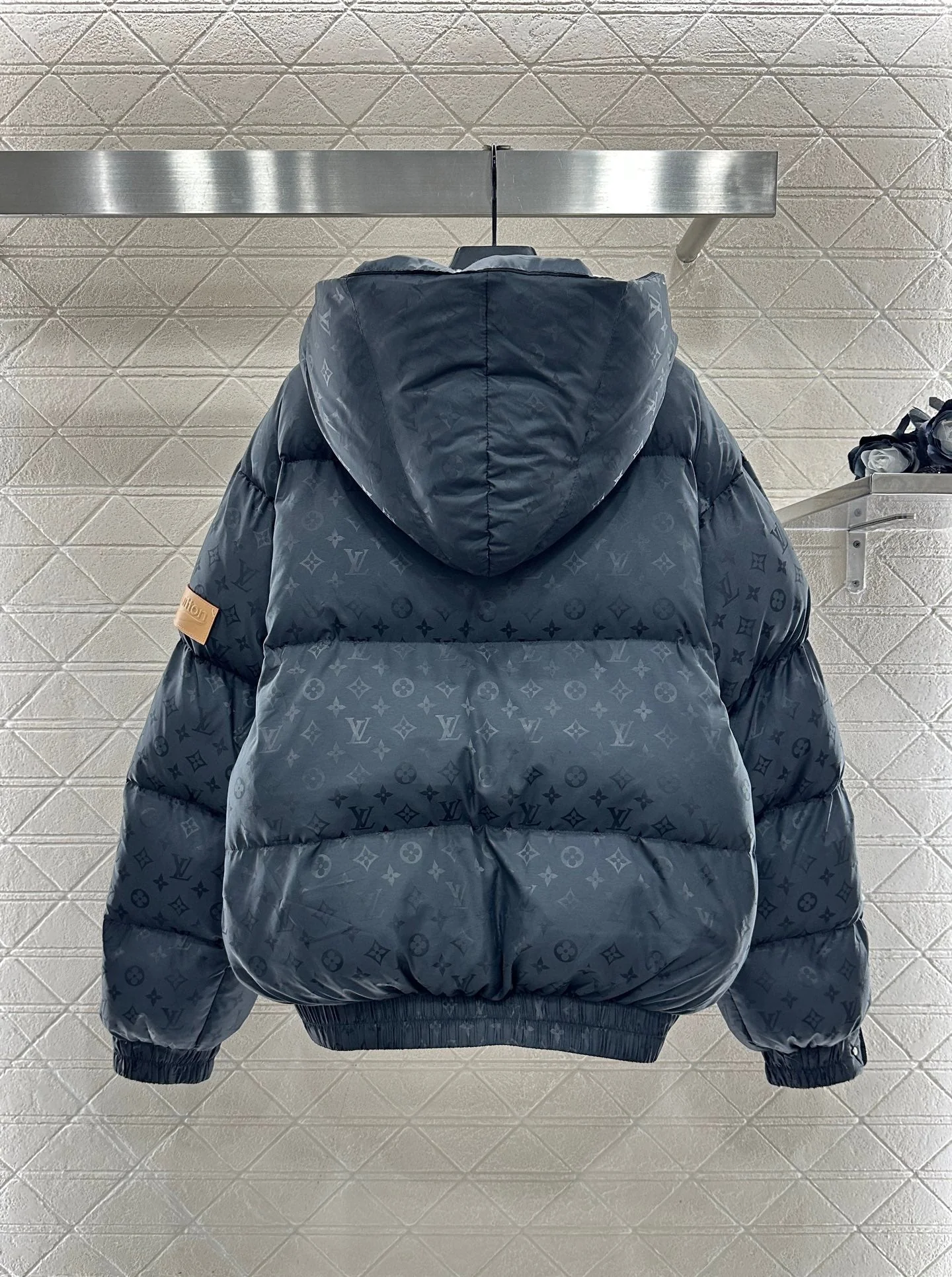 Jacquard hooded plush down jacket
