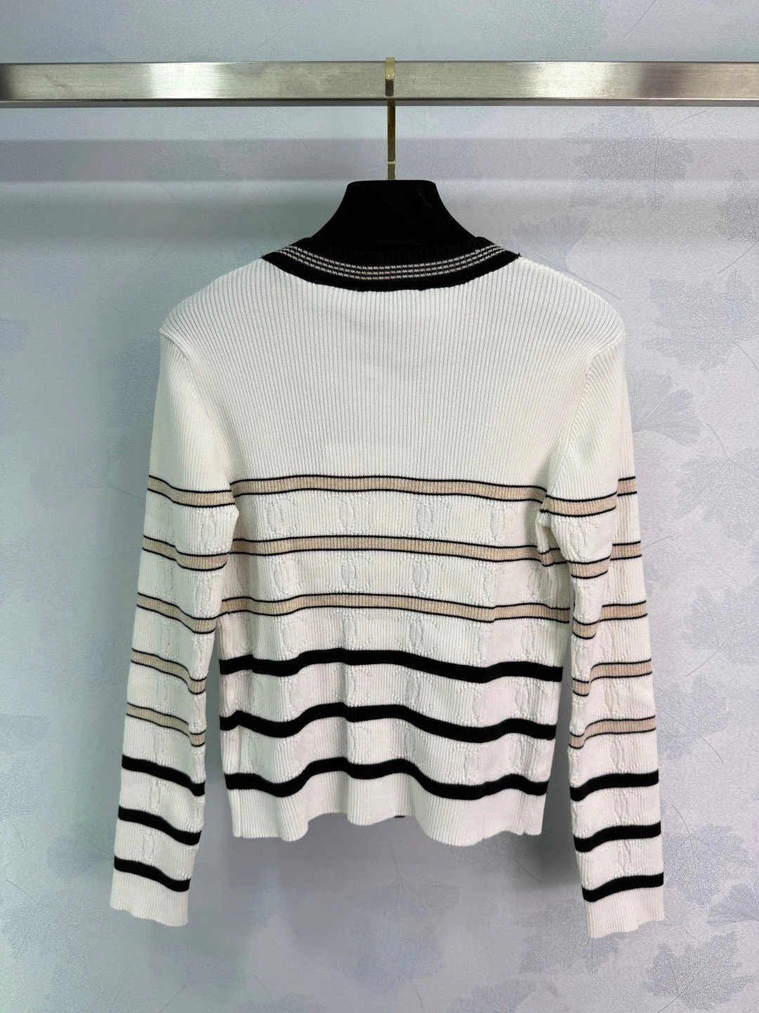 25fw Vertical pit striped knitted cardigan