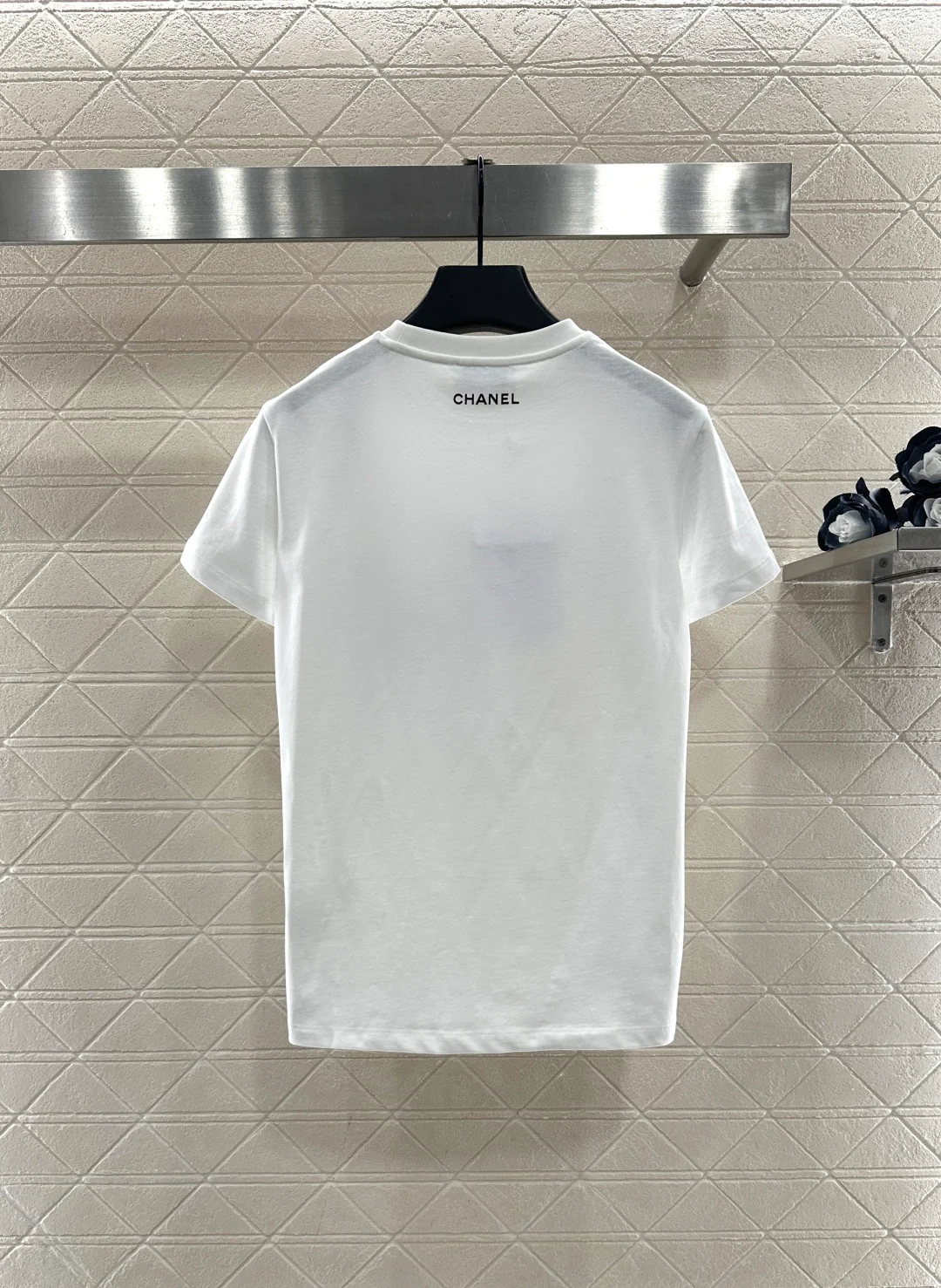 Round Neck Flocked Bow T-Shirt