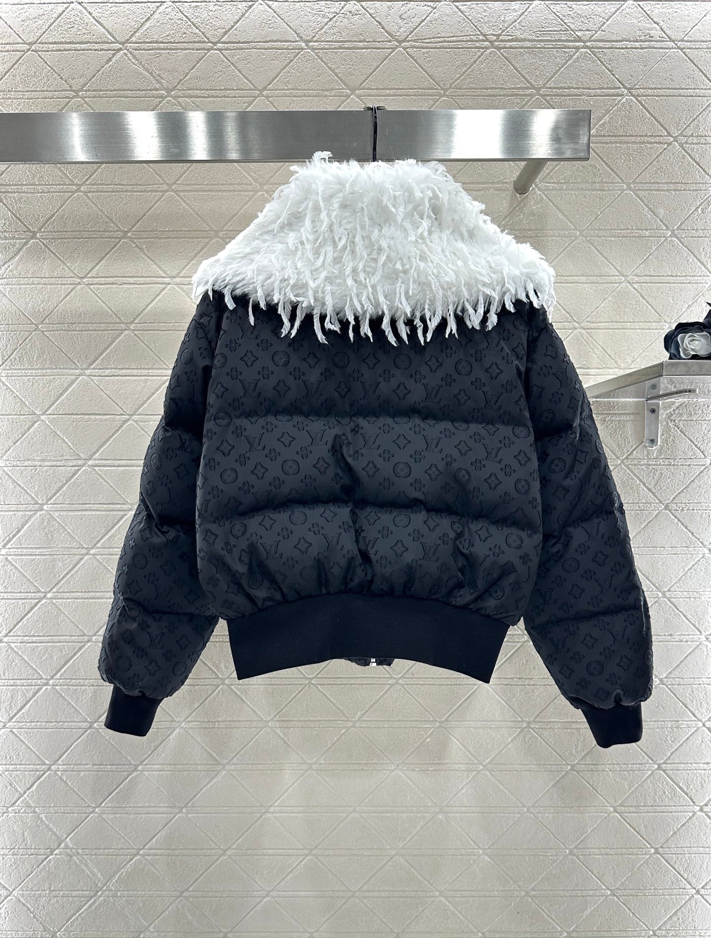 Detachable fur collar jacquard down jacket
