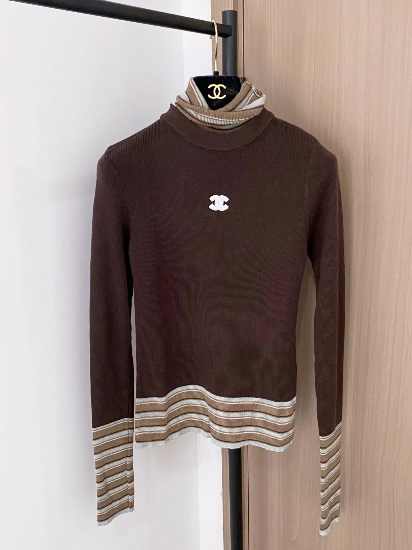 High neck long sleeved shirt