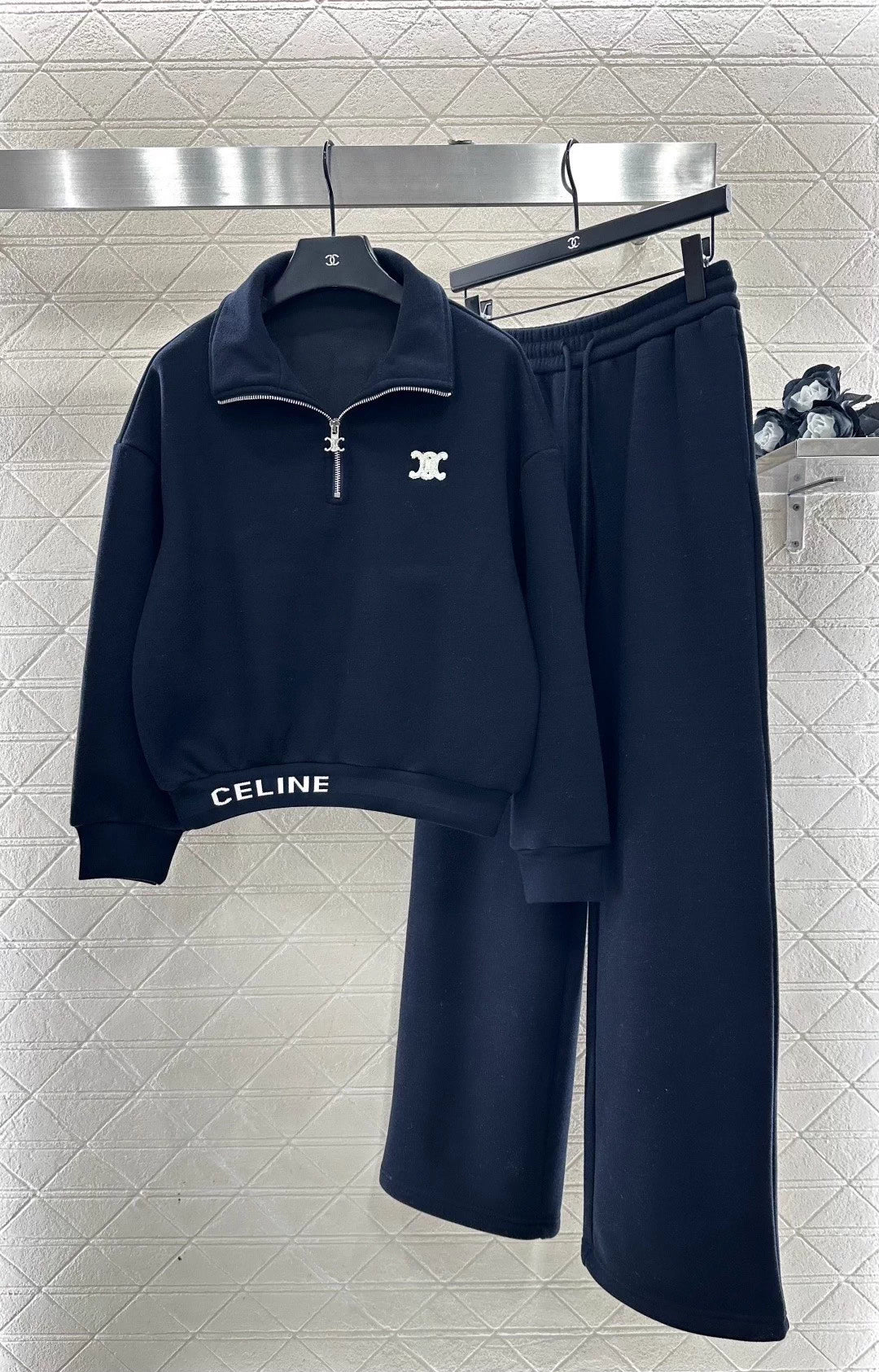 Lanterned Half-Open Placket Set