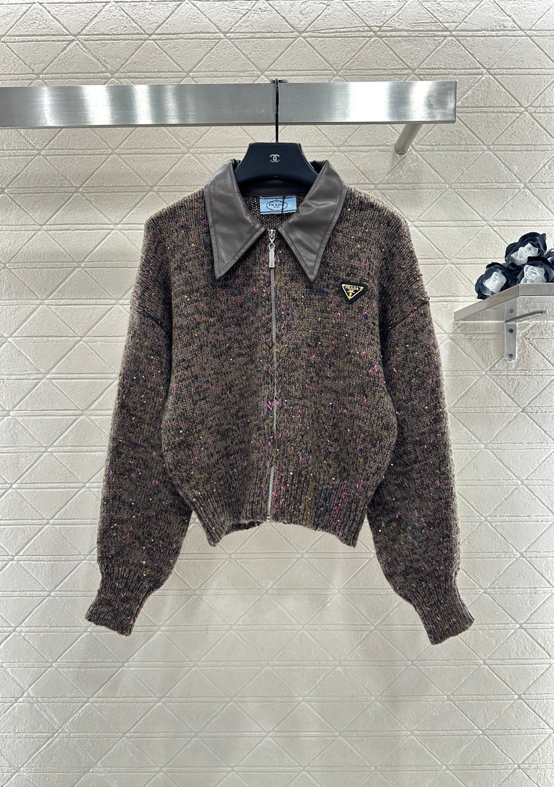 Leather-trimmed lapel zip-up jacket