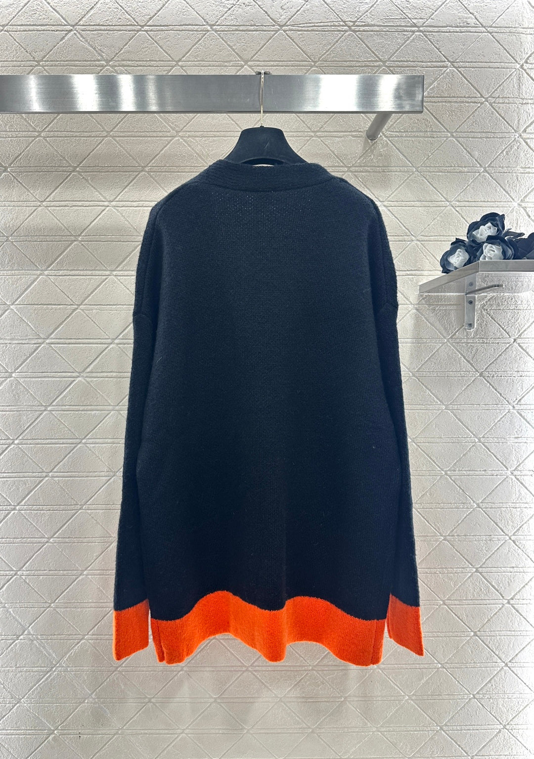 V-neck Color-blocked Cat Cardigan