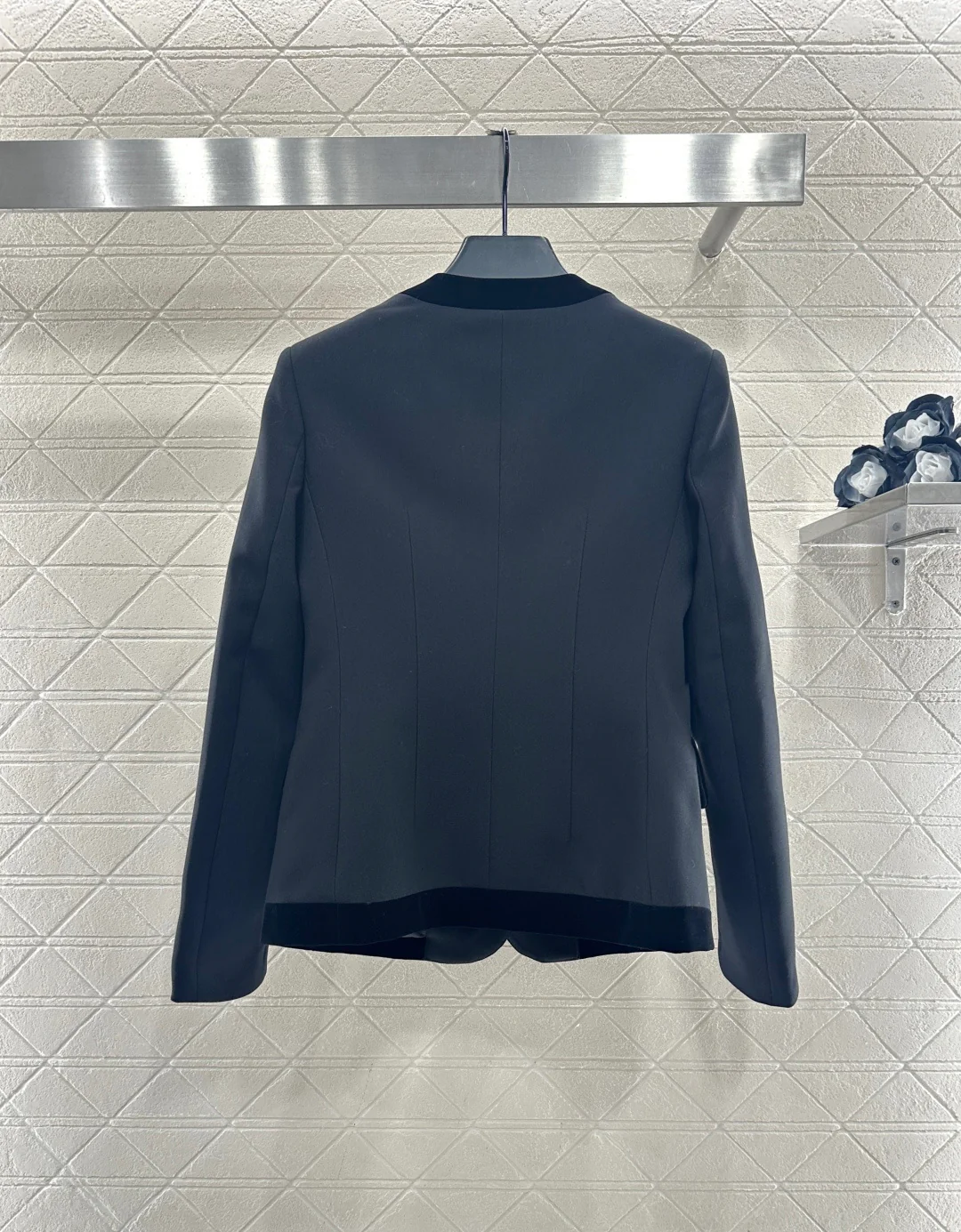 Straight-shoulder blazer