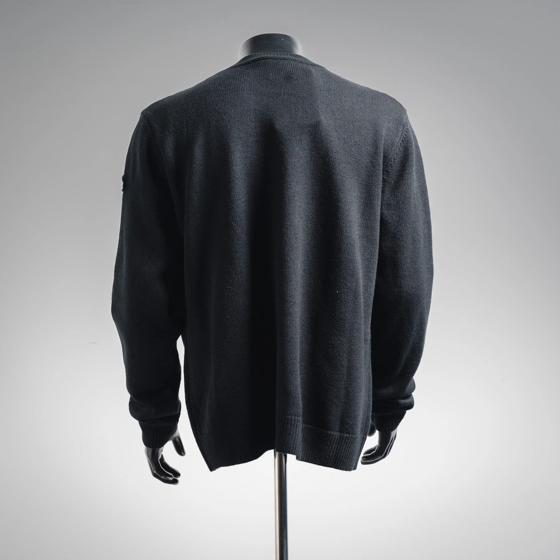 Mon 25fw embroidered sweater