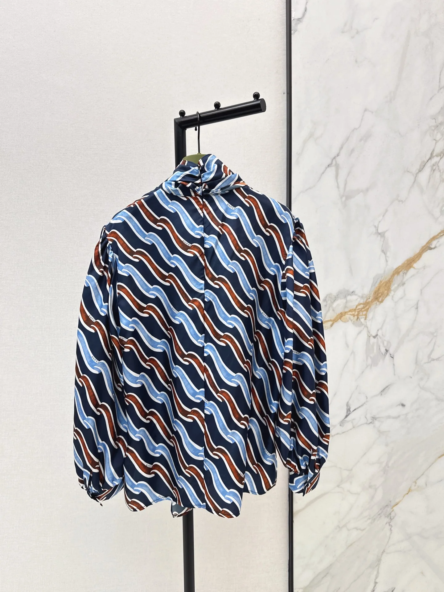 Ribbon 3D Print Silk Shirt