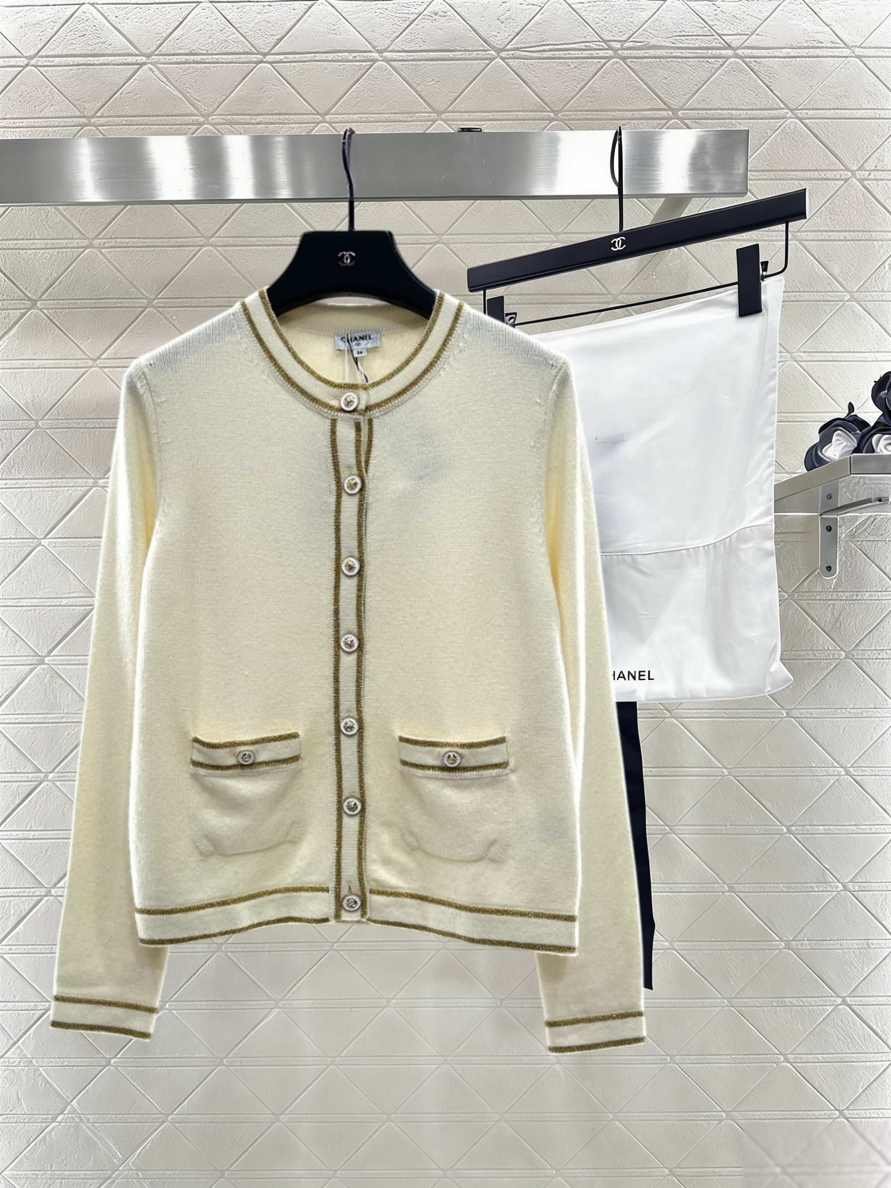 Striped border cardigan