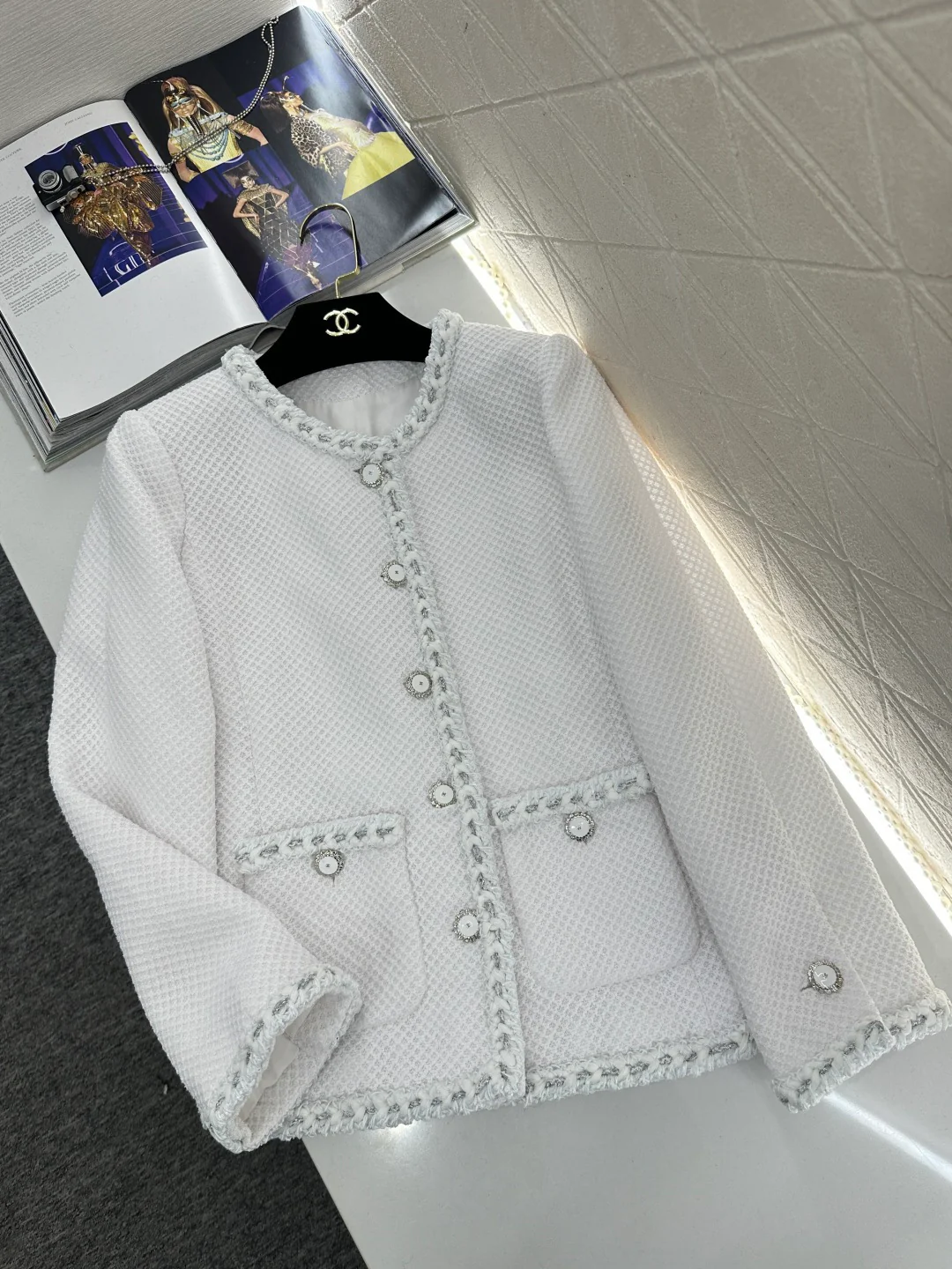 Round Neck Tie-Edge Jacket